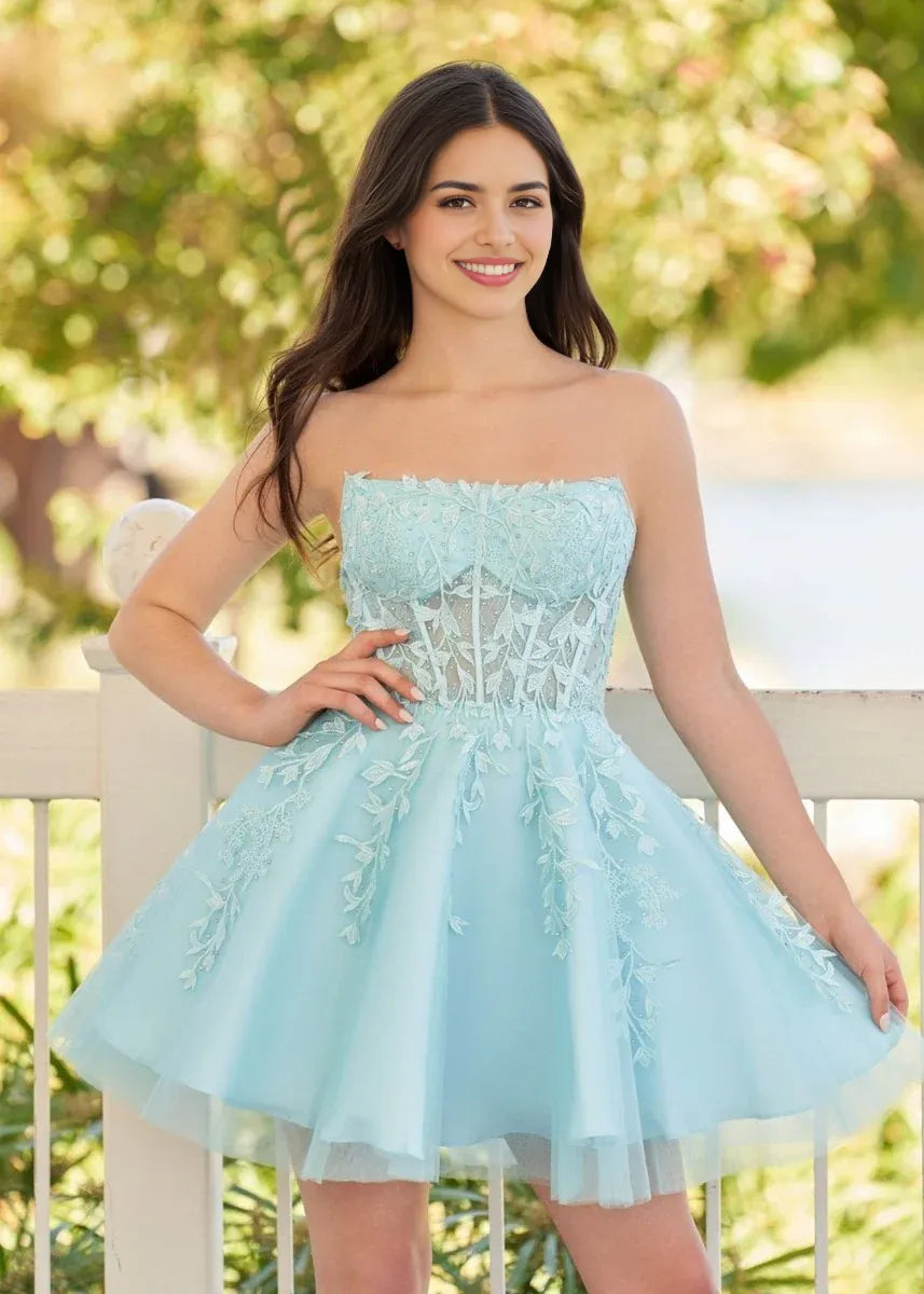 Romantic A-line Strapless Tulle Mini Laceup Homecoming Dress with Appliques