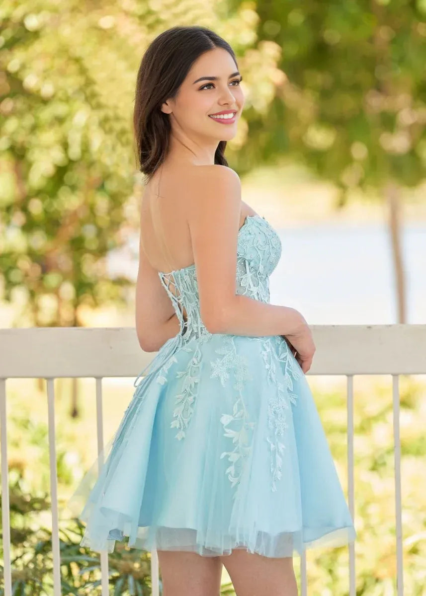 Romantic A-line Strapless Tulle Mini Laceup Homecoming Dress with Appliques