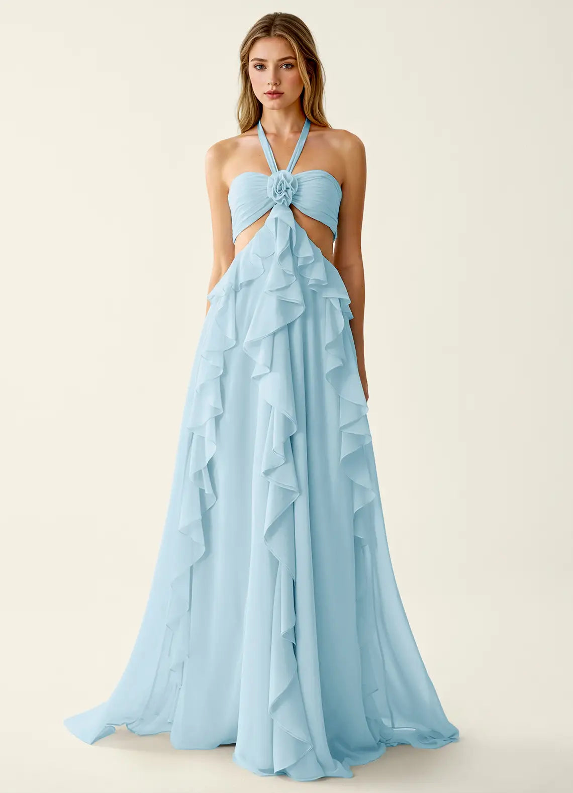 Vestido largo de fiesta romántico con cuello halter, chifón, línea A y detalle de volantes calados
