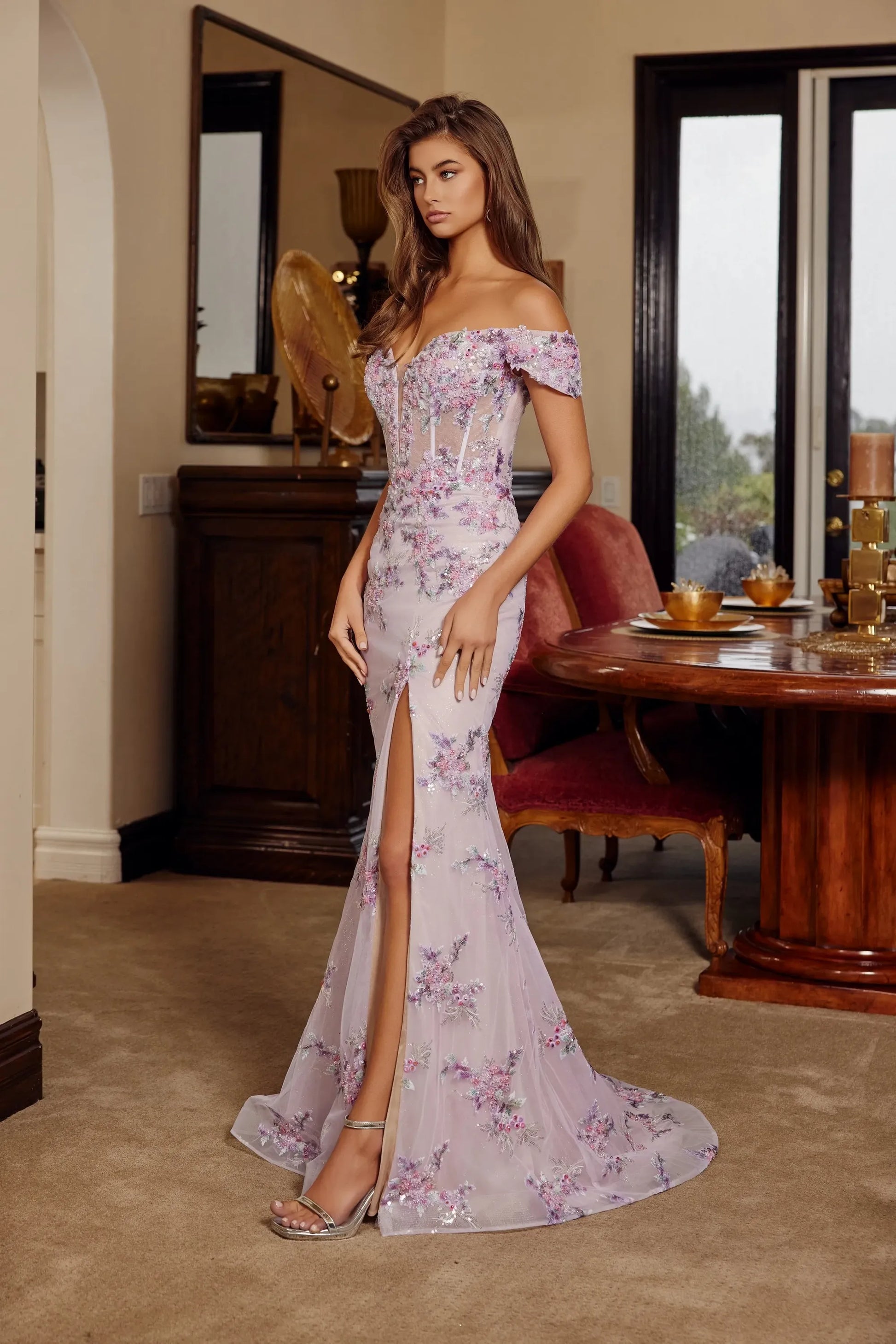 Romantic Mermaid OffTheShoulder ShortSleeve Lace Tulle Long Corset Prom Dress