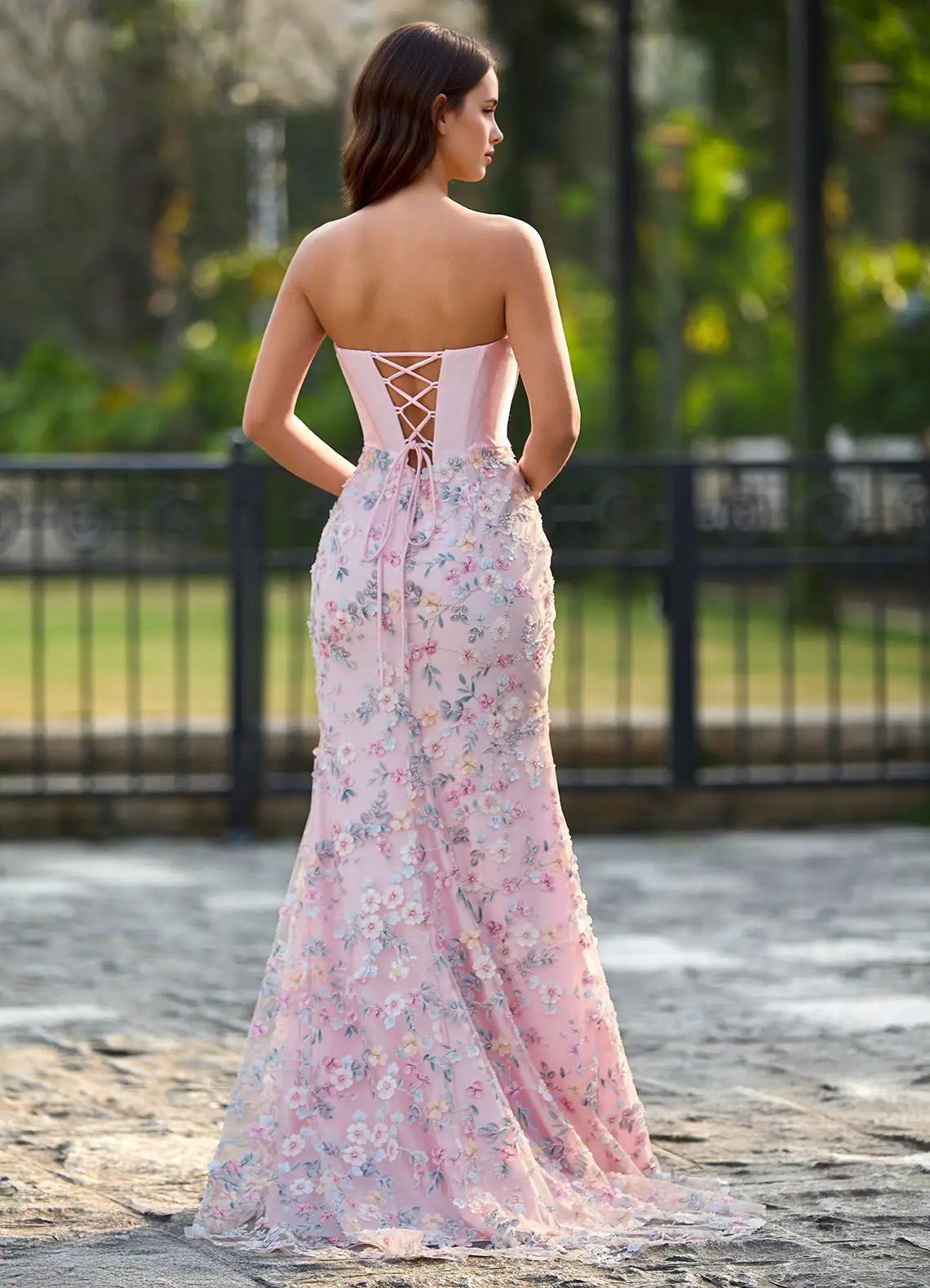Vestido de Noche Largo de Tul Sin Tirantes de Sirena Romántico con Bordado Floral