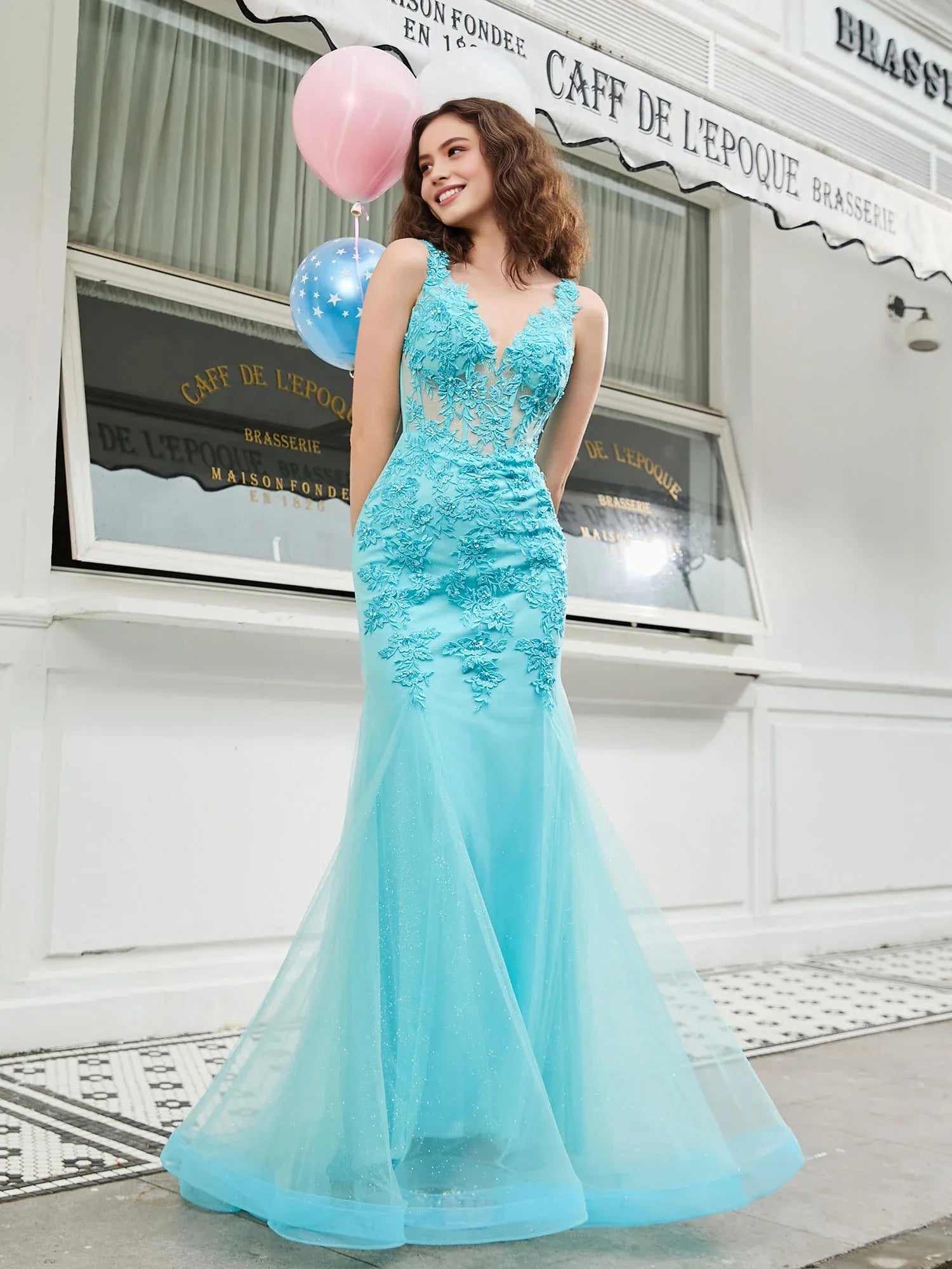 Romantic Mermaid V-Neck Sleeveless Tulle Lace Applique Corset Formal Prom Dress