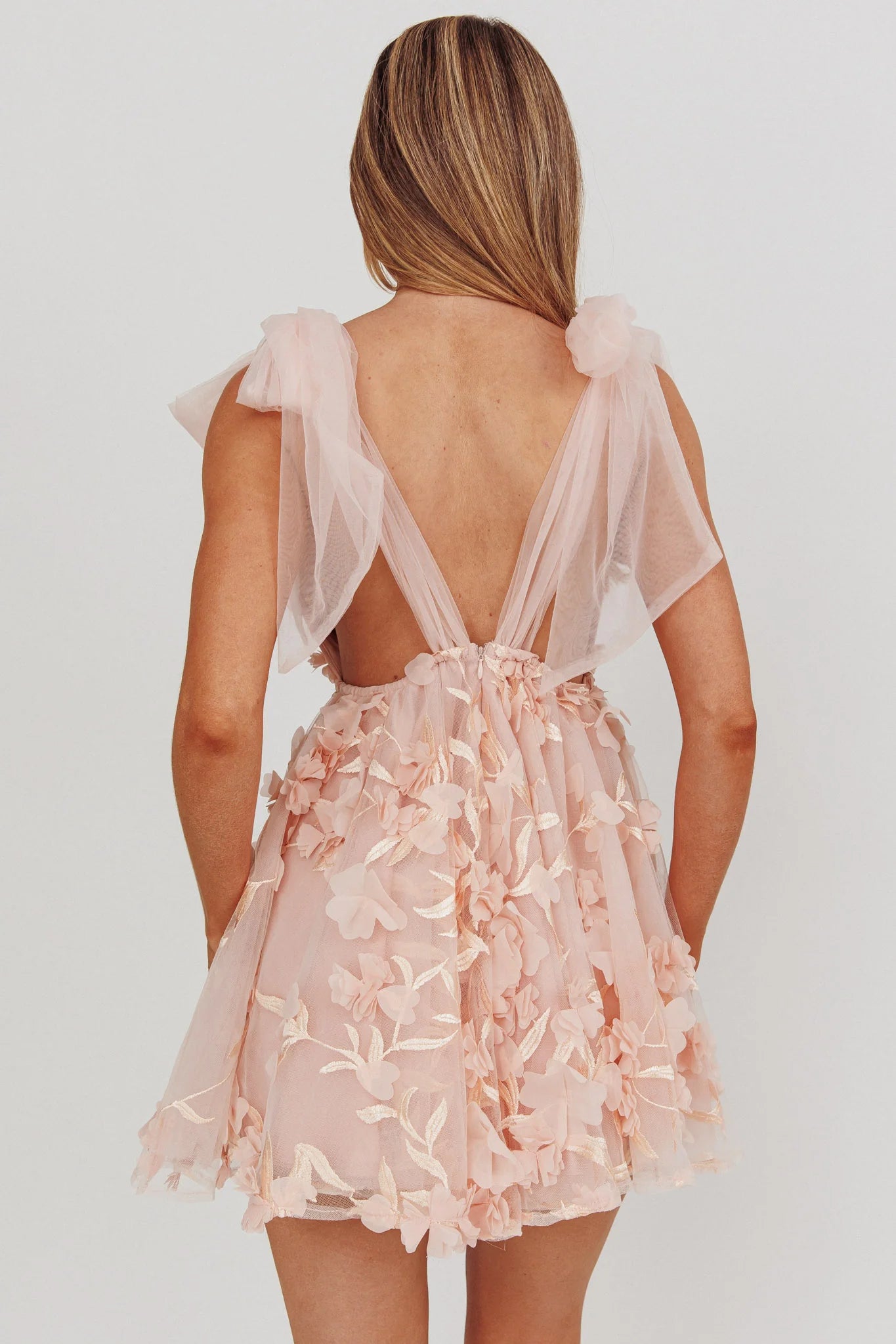 Romantic Cute A-line Plunge Neck Sleeveless Tulle Mini Party Dress With 3D Floral Appliqué