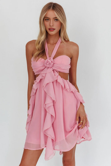 Romantic Ruffled Halter Sleeveless Chiffon Cocktail Dress Mini Homecoming Dress With Cutout