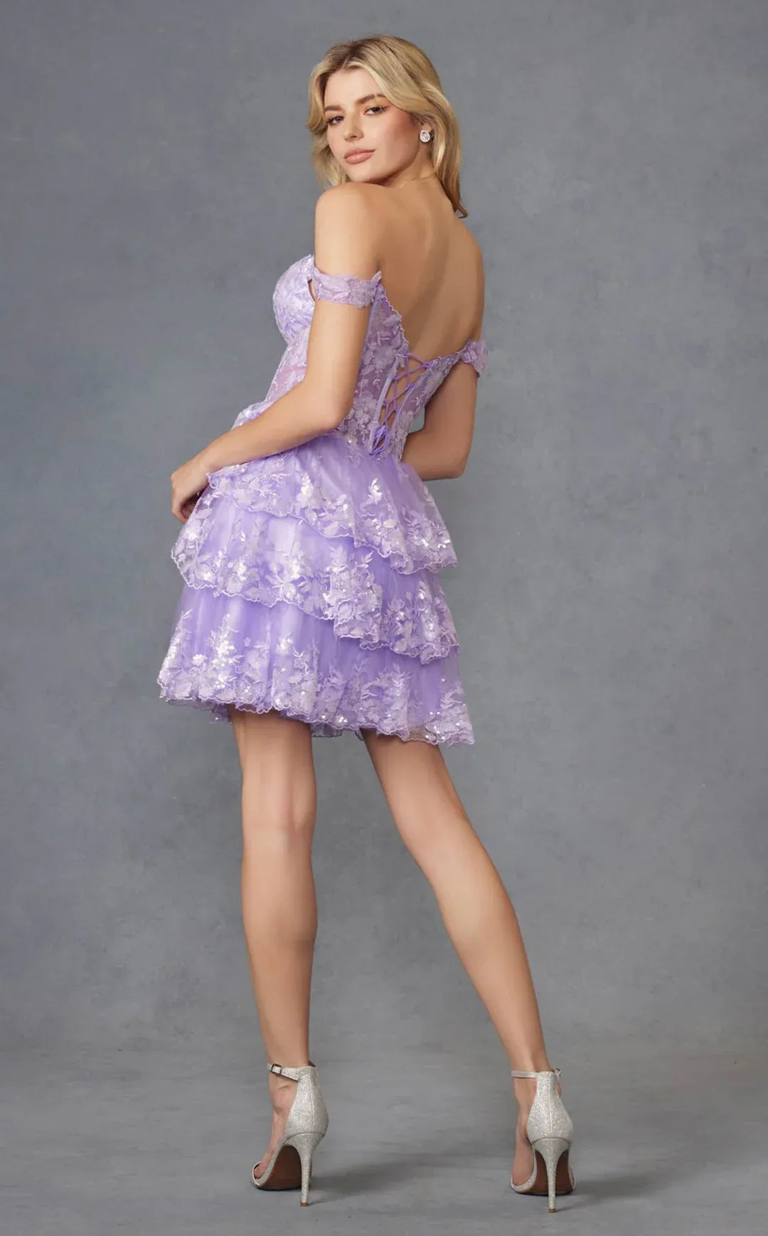 Romantic A-Line Sweetheart Off-the-Shoulder Lace Tulle Short Tiered Homecoming Dress