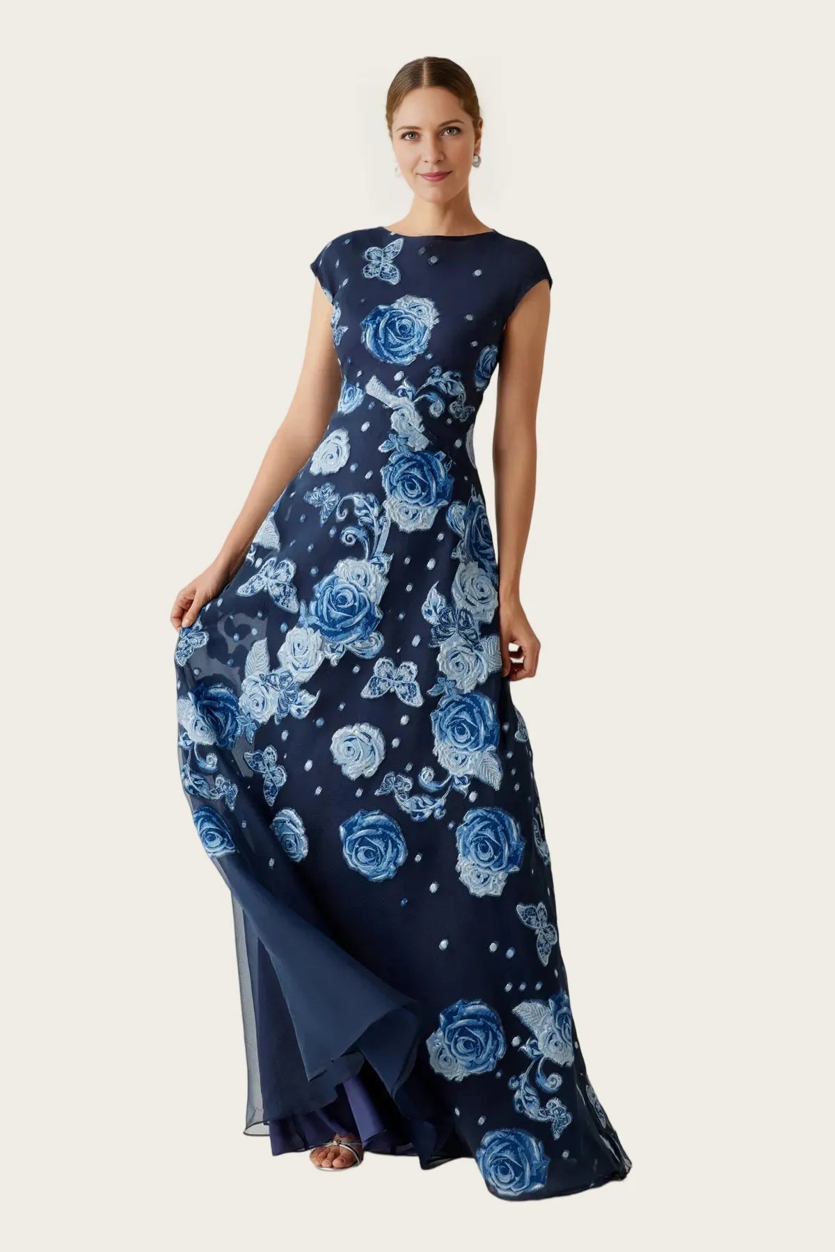 Graceful Organza Jacquard A-line Roundneck Maxi Mother of the Bride Dress Embroidery Evening Dress