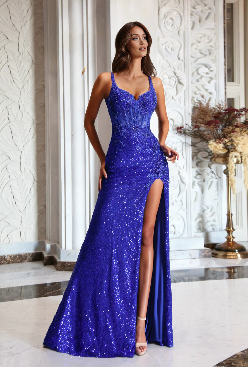 Vestido de fiesta glamuroso de sirena con escote corazón, tirantes finos y espalda descubierta hasta el suelo
