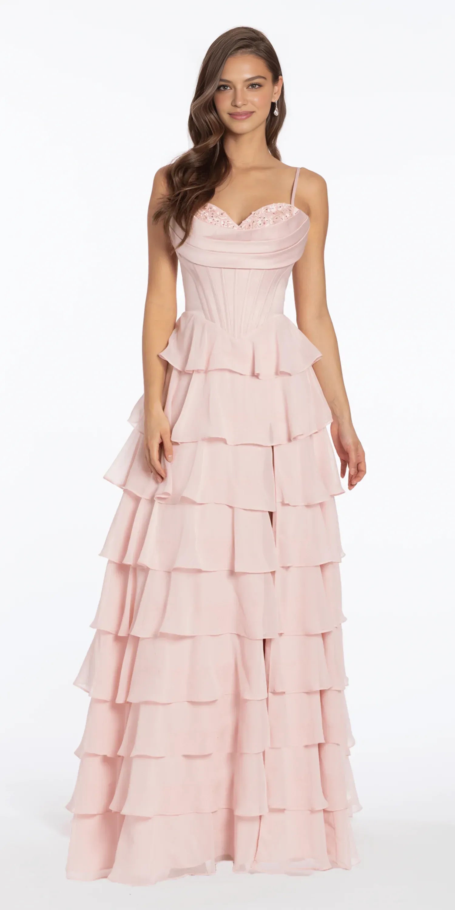 Vestido de fiesta con escote corazón, corte en A, de chifón y satén bordado, con espalda abierta y largo hasta el suelo
