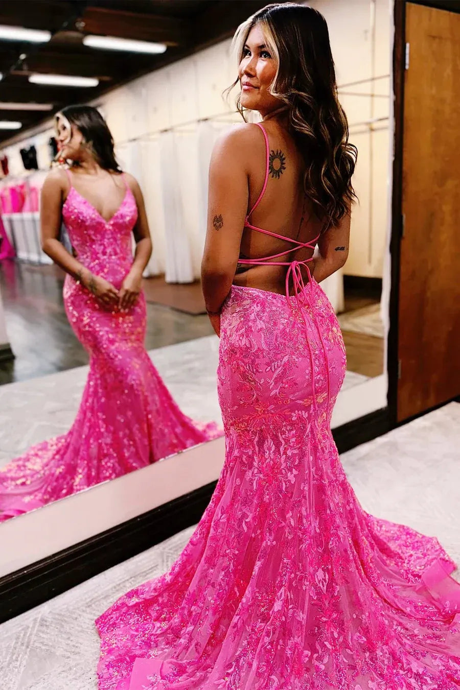 Sequin Lace Mermaid V-Neck Sleeveless Lace-Up Floor-Length Prom Gown