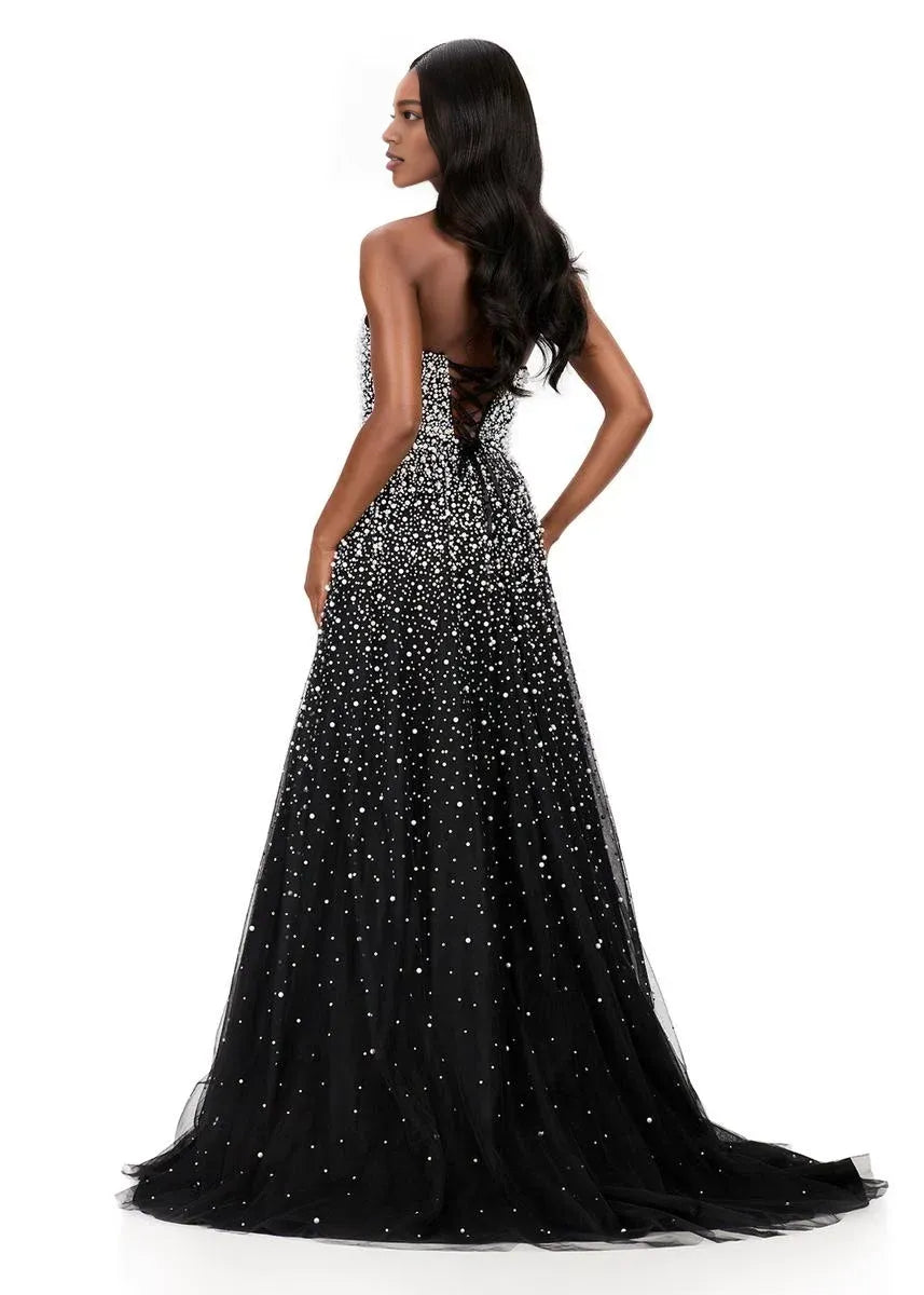 Vestido de Fiesta Largo con Corsé Fruncido, Escote Corazón, Tirantes, Tul, Línea A y Cuentas Brillantes
