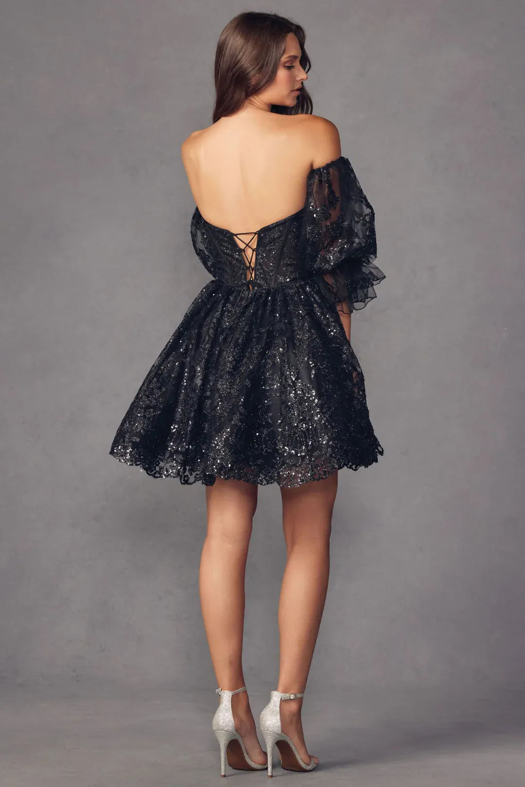 Sparkling A-Line Sweetheart Puff-Sleeve Tulle Short Corset Homecoming Dress