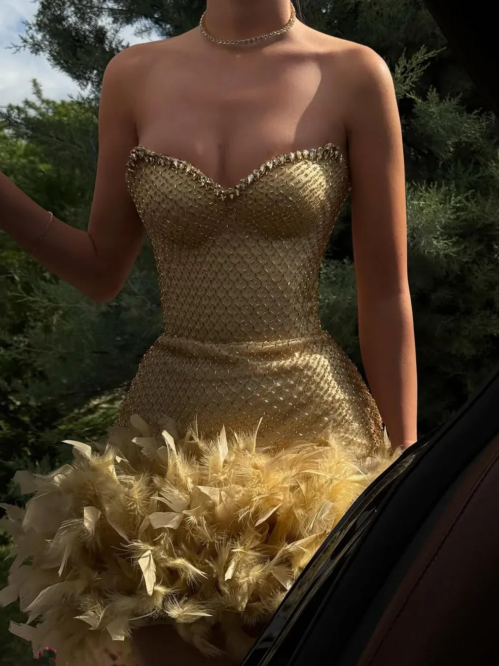 Sparkling Corset Sweetheart Sleeveless Beaded Mini Feather-Trim Party Cocktail Dress