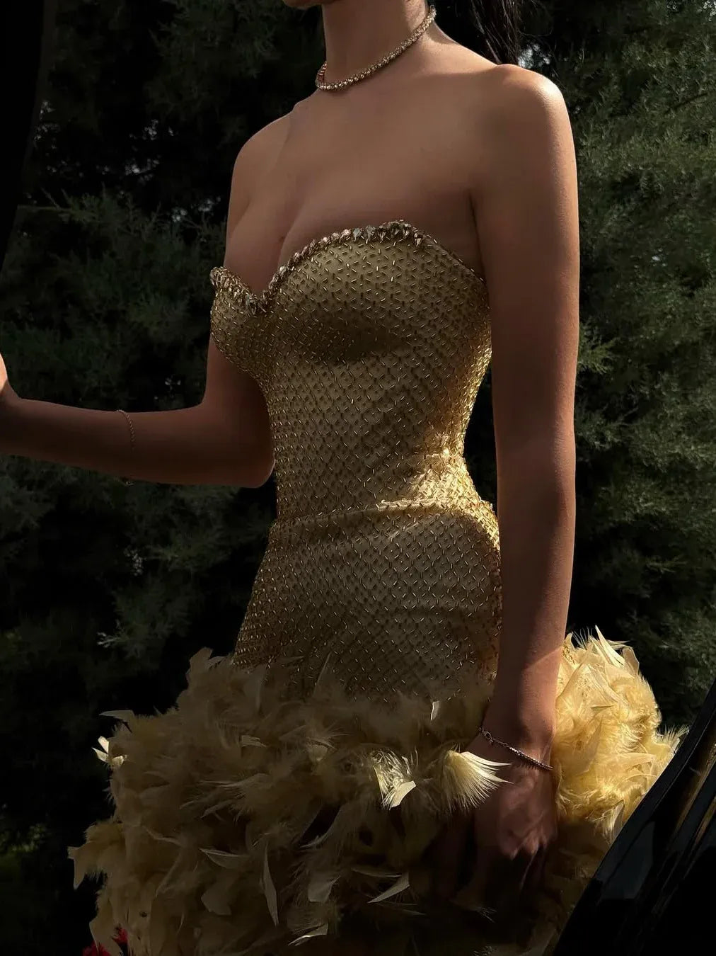 Sparkling Corset Sweetheart Sleeveless Beaded Mini Feather-Trim Party Cocktail Dress