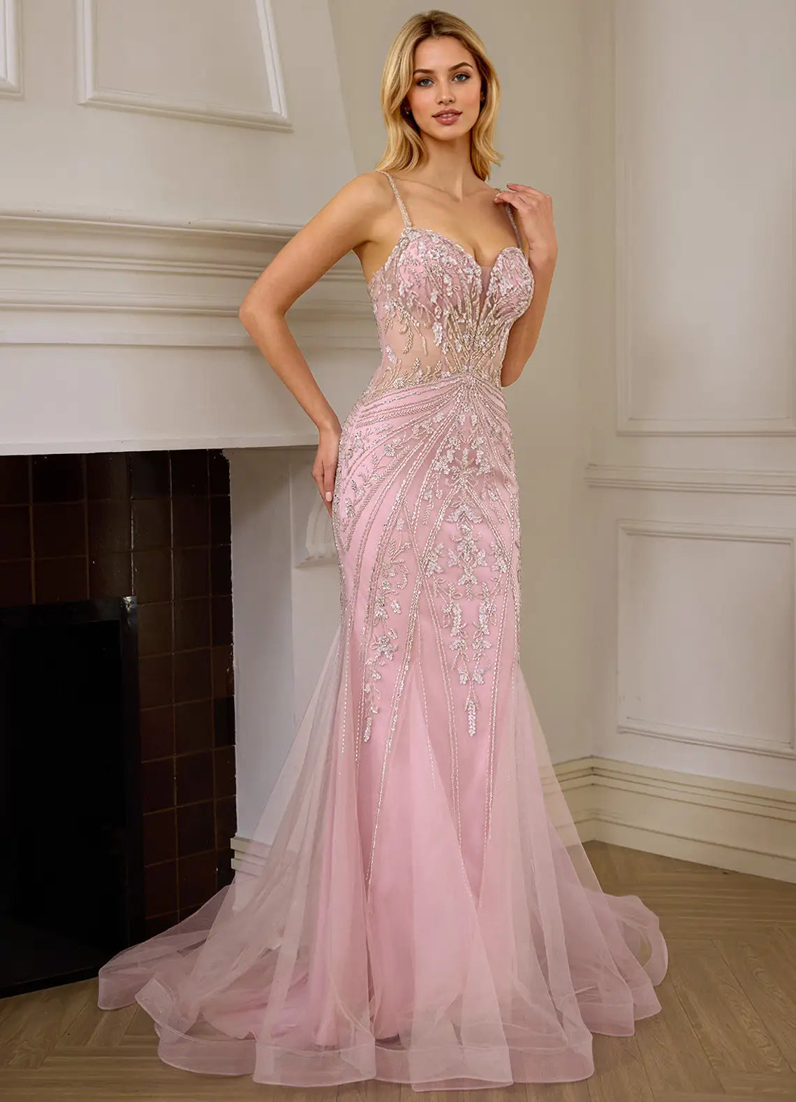 Vestido de fiesta largo de tul con pedrería y abertura, escote corazón, estilo sirena brillante