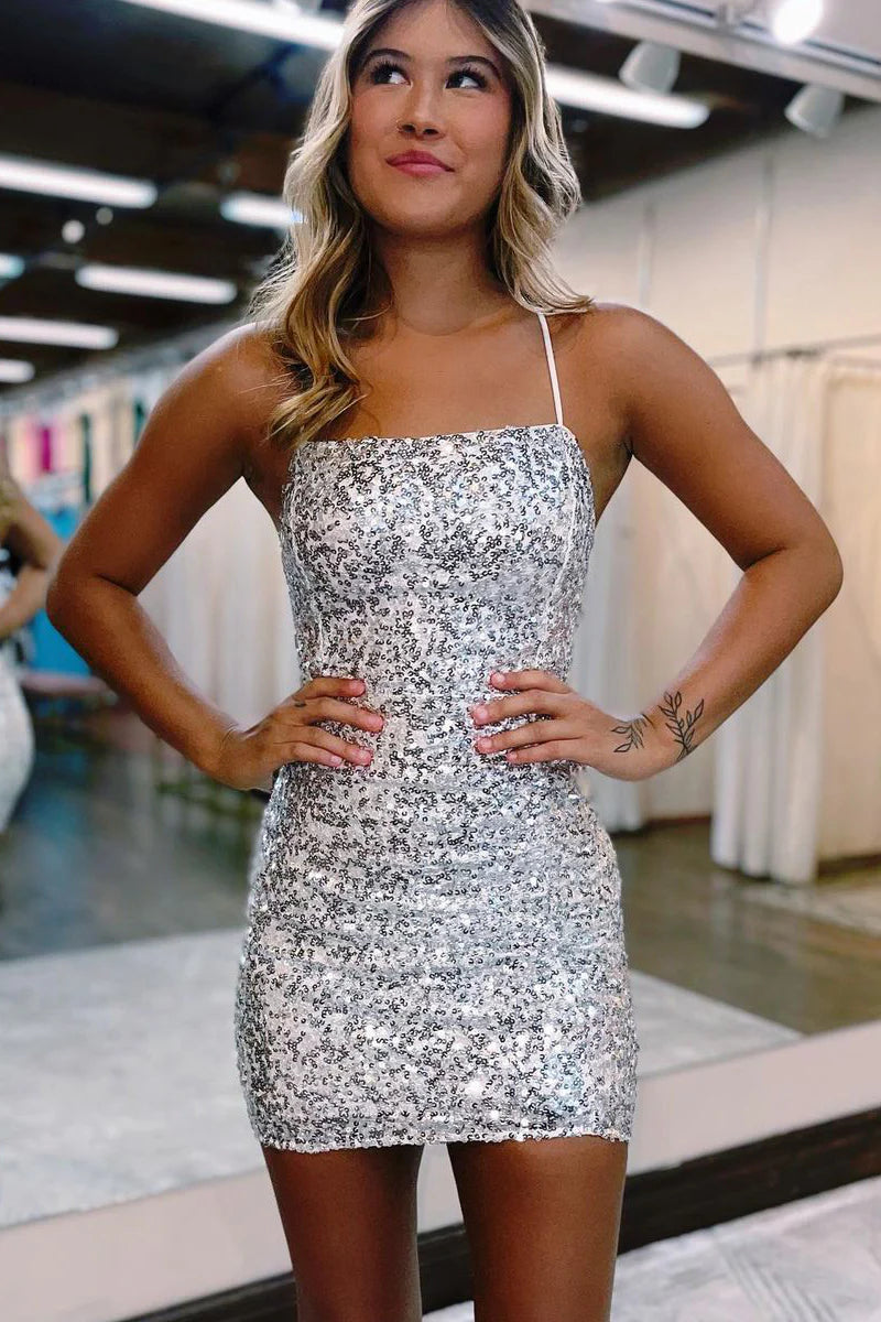 Vestido de Fiesta Mini Ajustado con Fruncido y Tirantes de Espagueti con Escote Pronunciado para Fiesta de Bienvenida