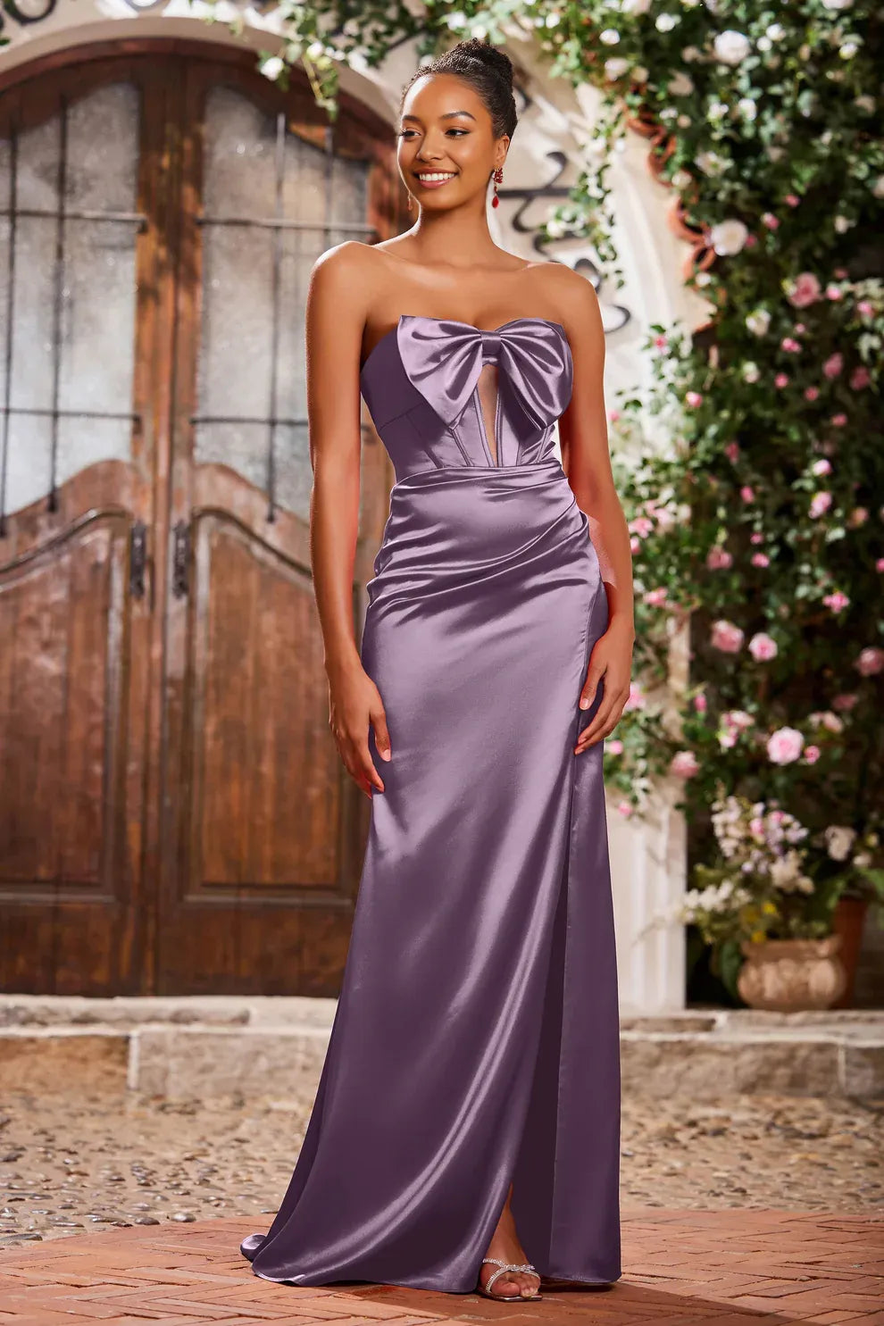 Vestido de fiesta formal de satén con corsé, cola de sirena, escote corazón, sin tirantes y abertura