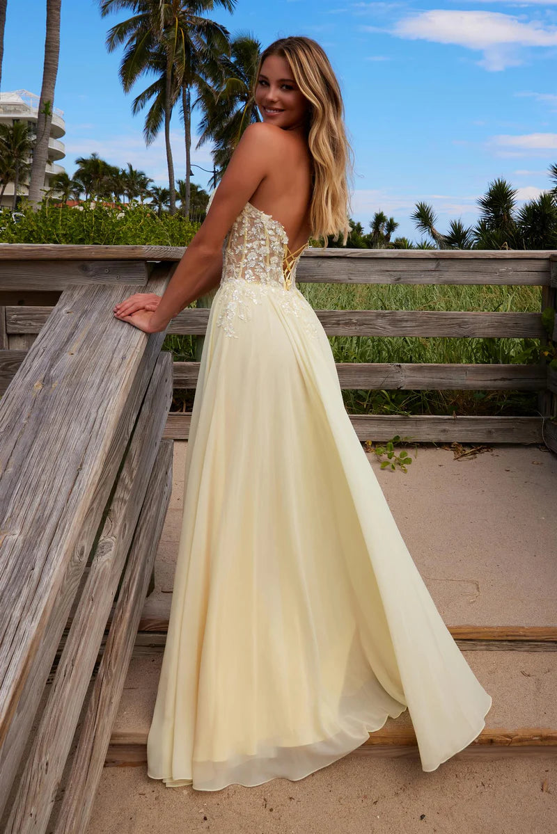 Vestido de Noche A-Line con Corsé, sin Tirantes, de Gasa, Encaje, Cuentas y Flores Intrincadas para Fiesta de Graduación