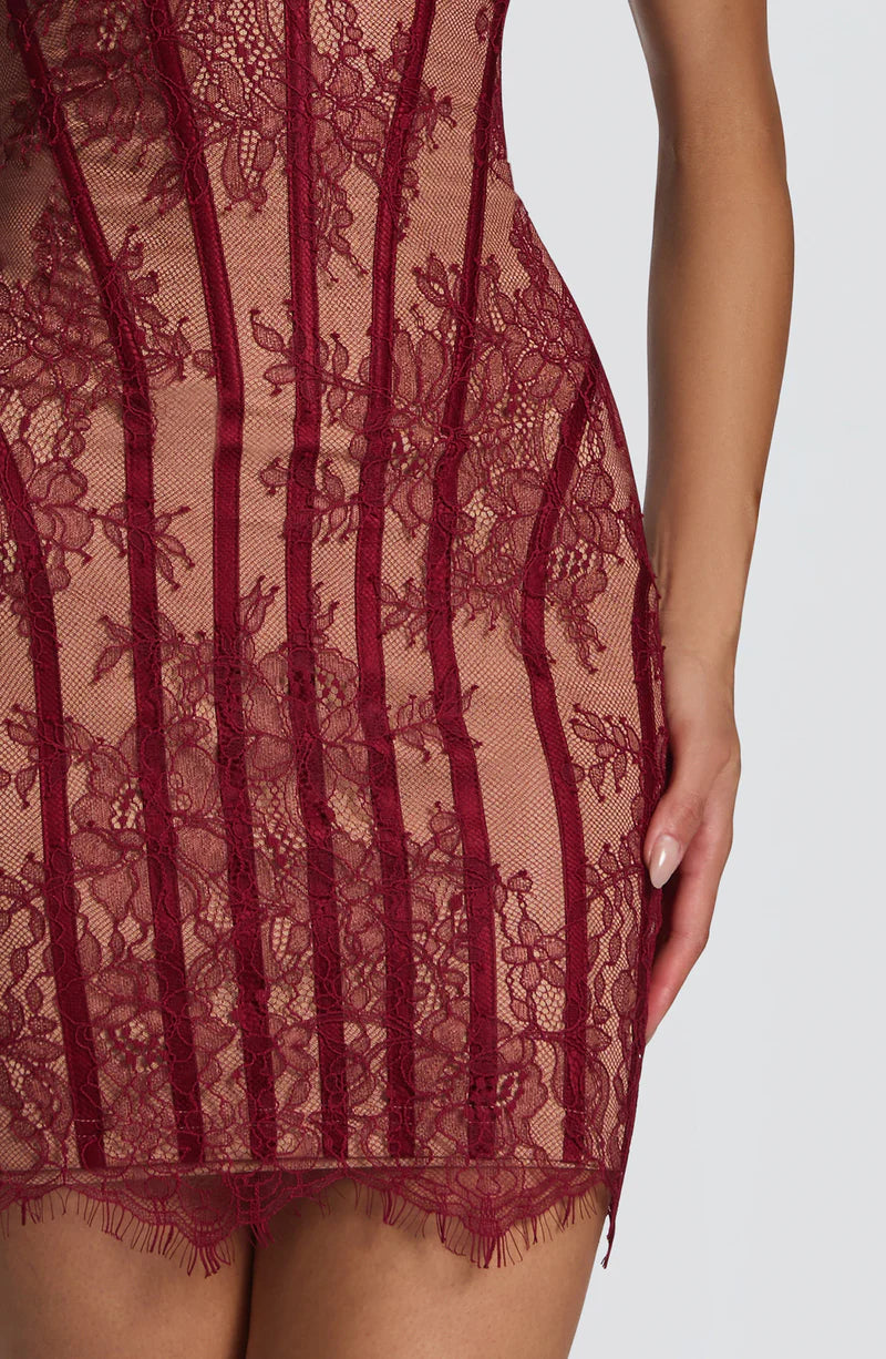 Elegant Bodycon Strapless Sweetheart Lace Mini Bodycon Evening Dress
