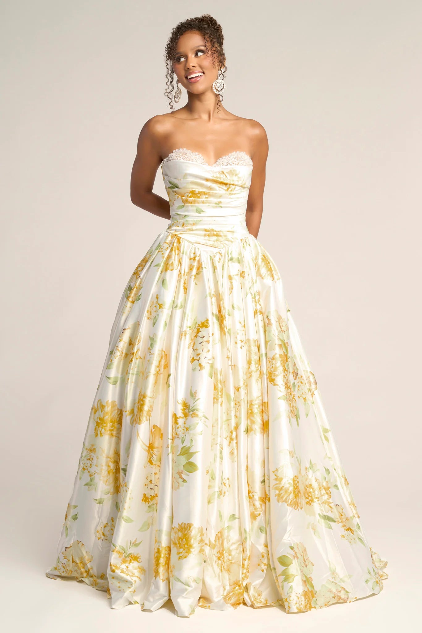 Vestido de fiesta de raso y encaje floral sin tirantes, corte A, tipo princesa, con escote corazón, elegante para graduación