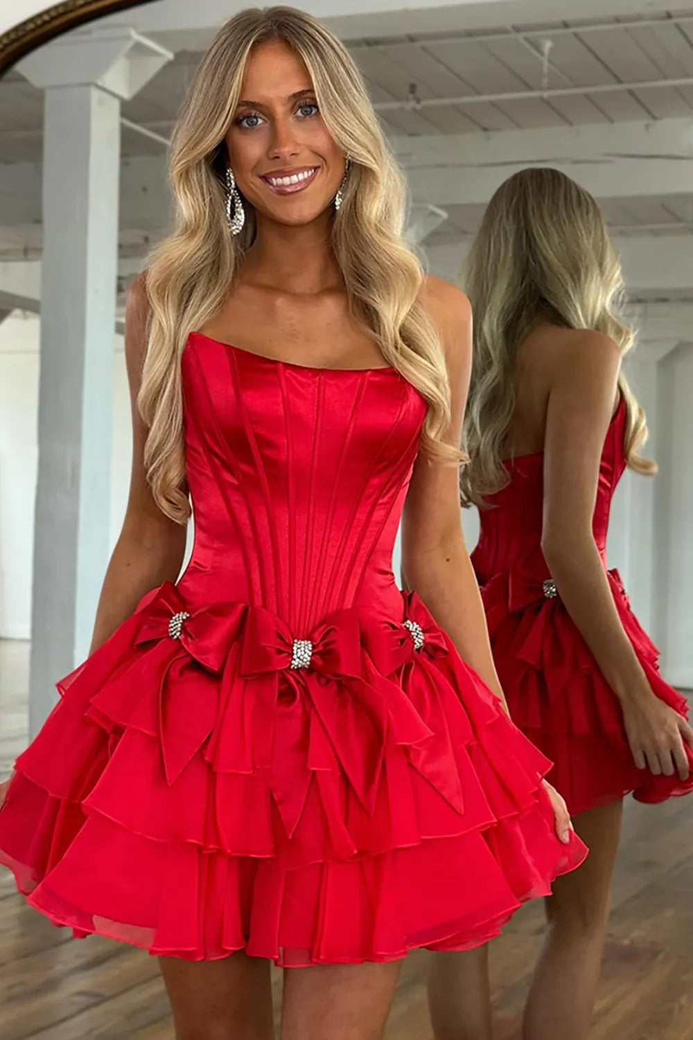 Stunning Cute A-line Sweetheart Sleeveless Satin Homecoming Dress Mini Rhinestone Bow Cocktail Dress