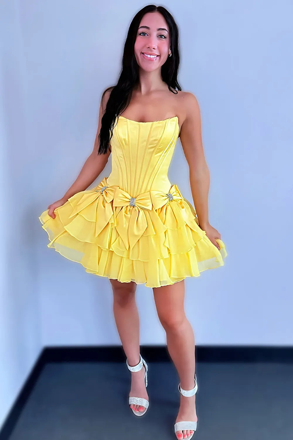 Stunning Cute A-line Sweetheart Sleeveless Satin Homecoming Dress Mini Rhinestone Bow Cocktail Dress