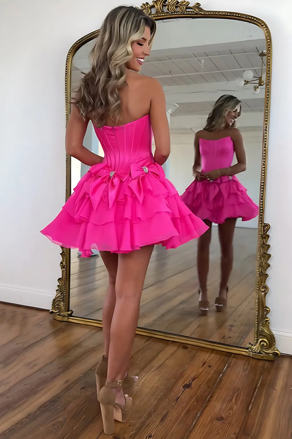 Stunning Cute A-line Sweetheart Sleeveless Satin Homecoming Dress Mini Rhinestone Bow Cocktail Dress