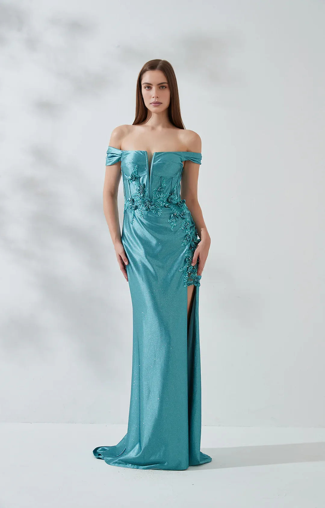 Stunning Mermaid Off-shoulder Short-sleeve Glitter Floor-length Floral Slit Lace-up Evening Gown