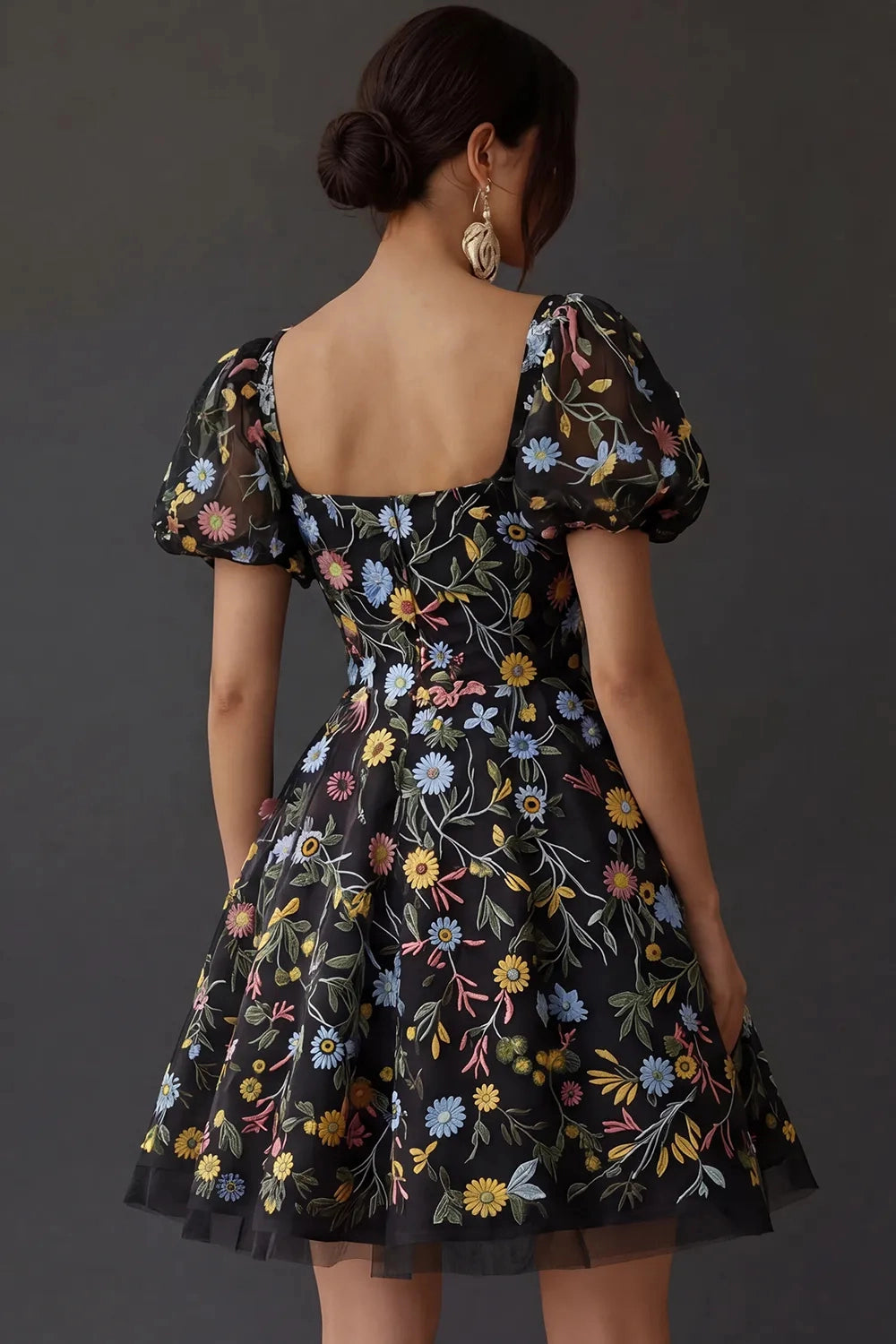 Sweet A‑Line Square‑Neck Puffed‑Sleeve Square‑Back Short Homecoming Dress
