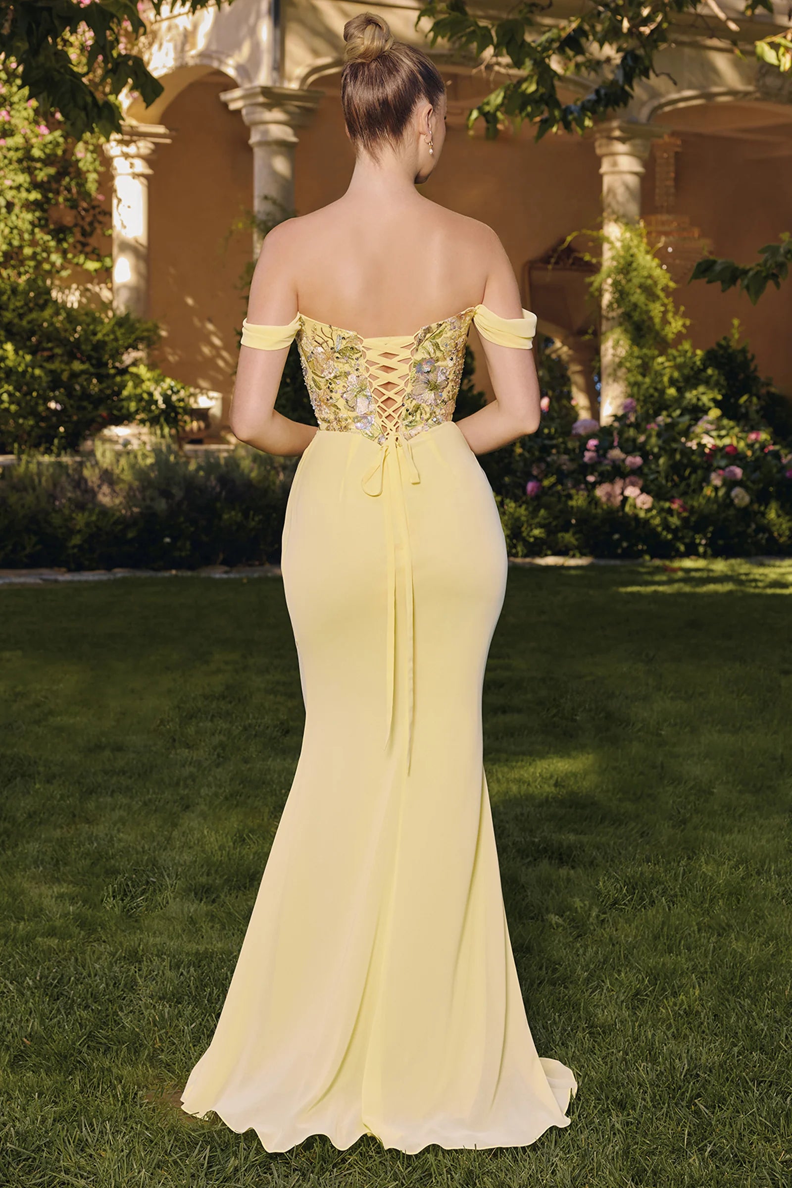 Glamorous Mermaid Off-the-Shoulder Sweetheart Sleeveless Crepe Beaded Corset Lace-Up Prom Gown
