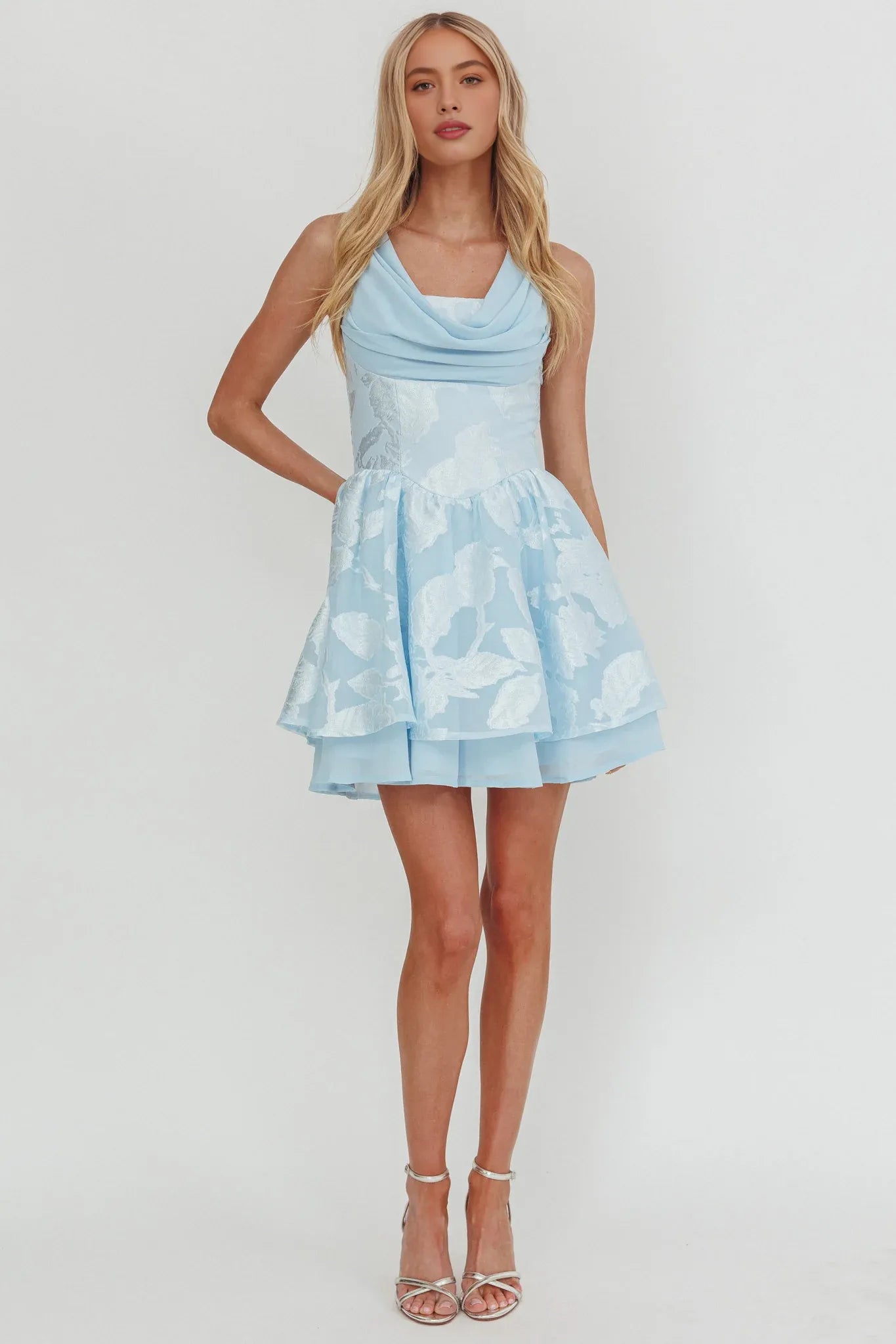 Vestido de jacquard sin mangas con cuello vuelto escalonado para fiesta de graduación, vestido corto de cóctel con espalda con cordones