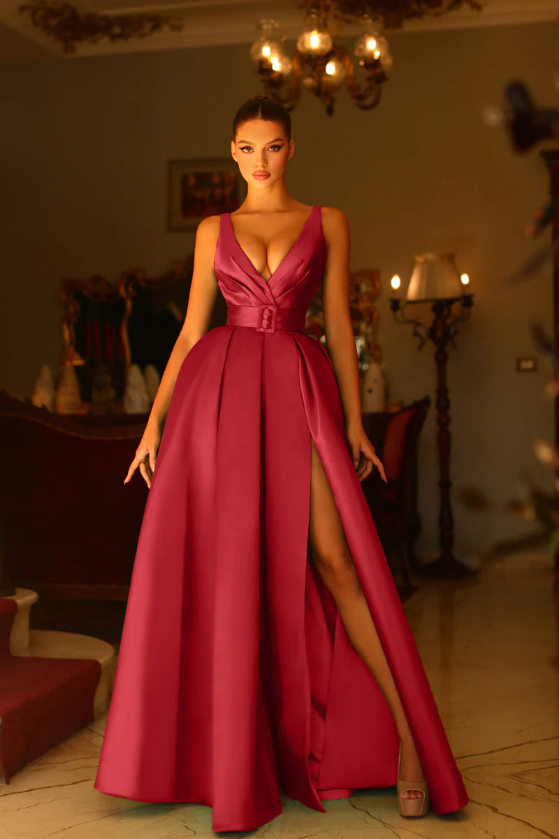 Vestido de noche formal elegante de satén con cuello en V, cinturón, abertura alta y corte en A