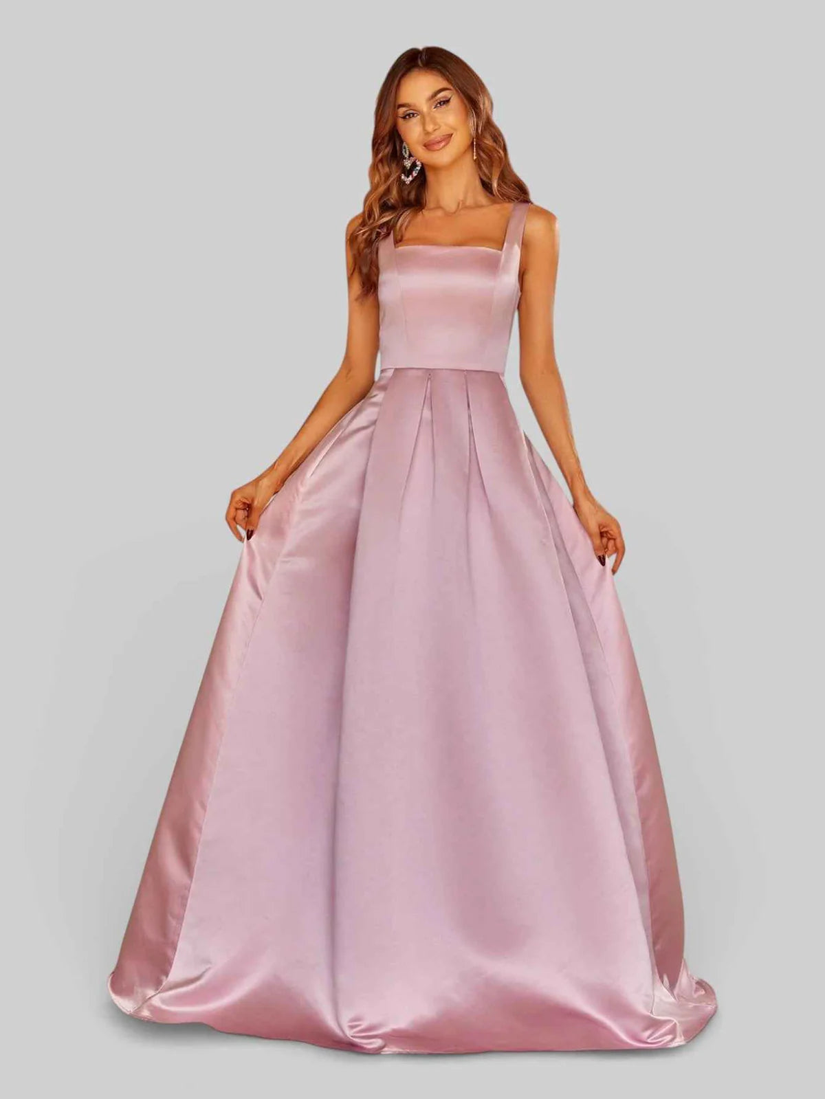 Vestido de fiesta maxi de satén, con escote cuadrado y espalda con cordones, corte en A