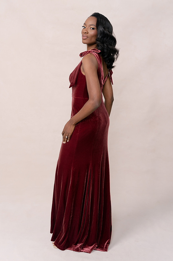 Women's Sleeveless Velvet Mermaid Gown Square Neckline Bow Strap Detail Party Wedding Guest Bridesmaid Dresses