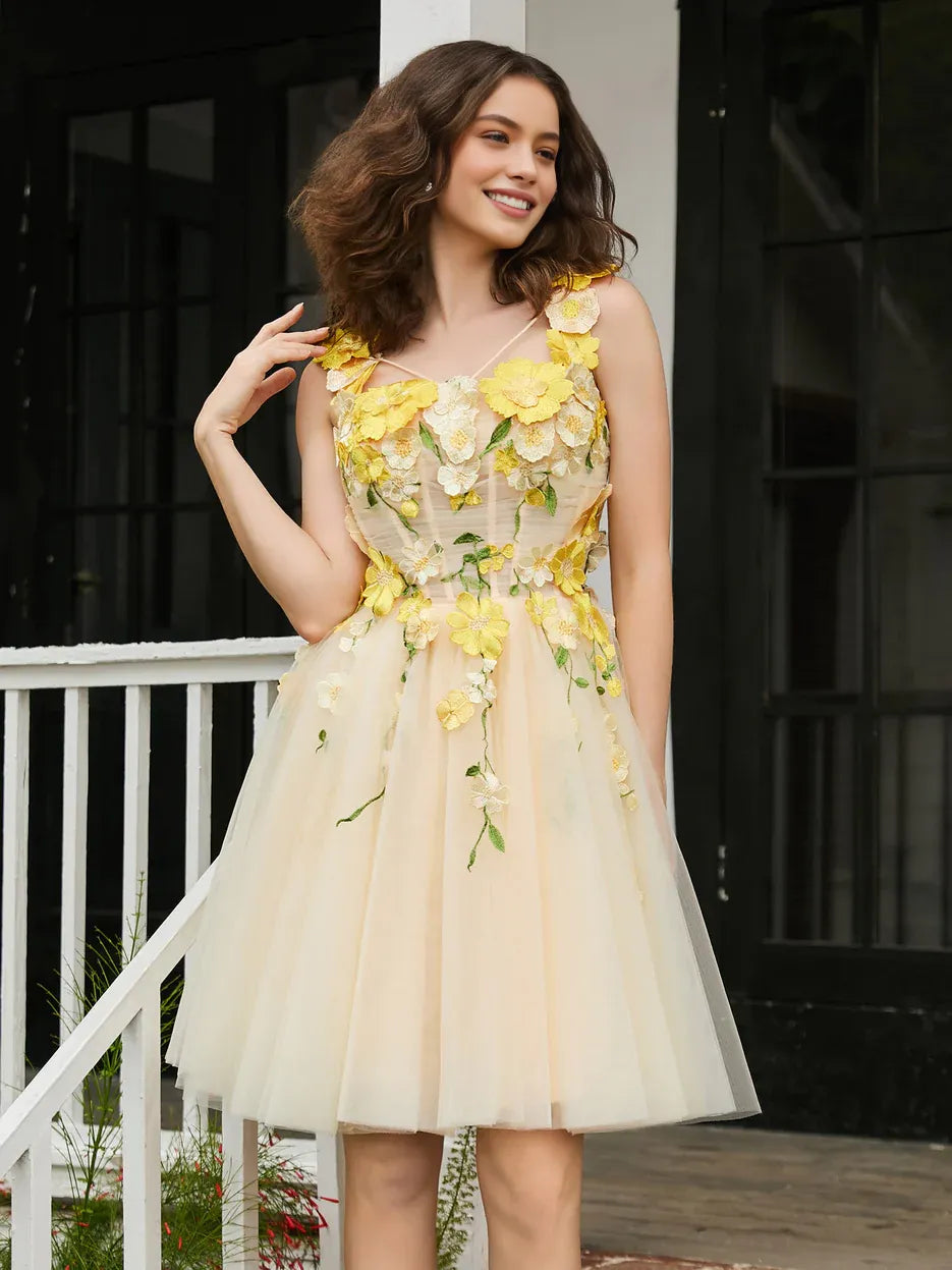 Whimsical A-Line Square Neck Sleeveless Floral Applique Short Lace-Up Homecoming Dress