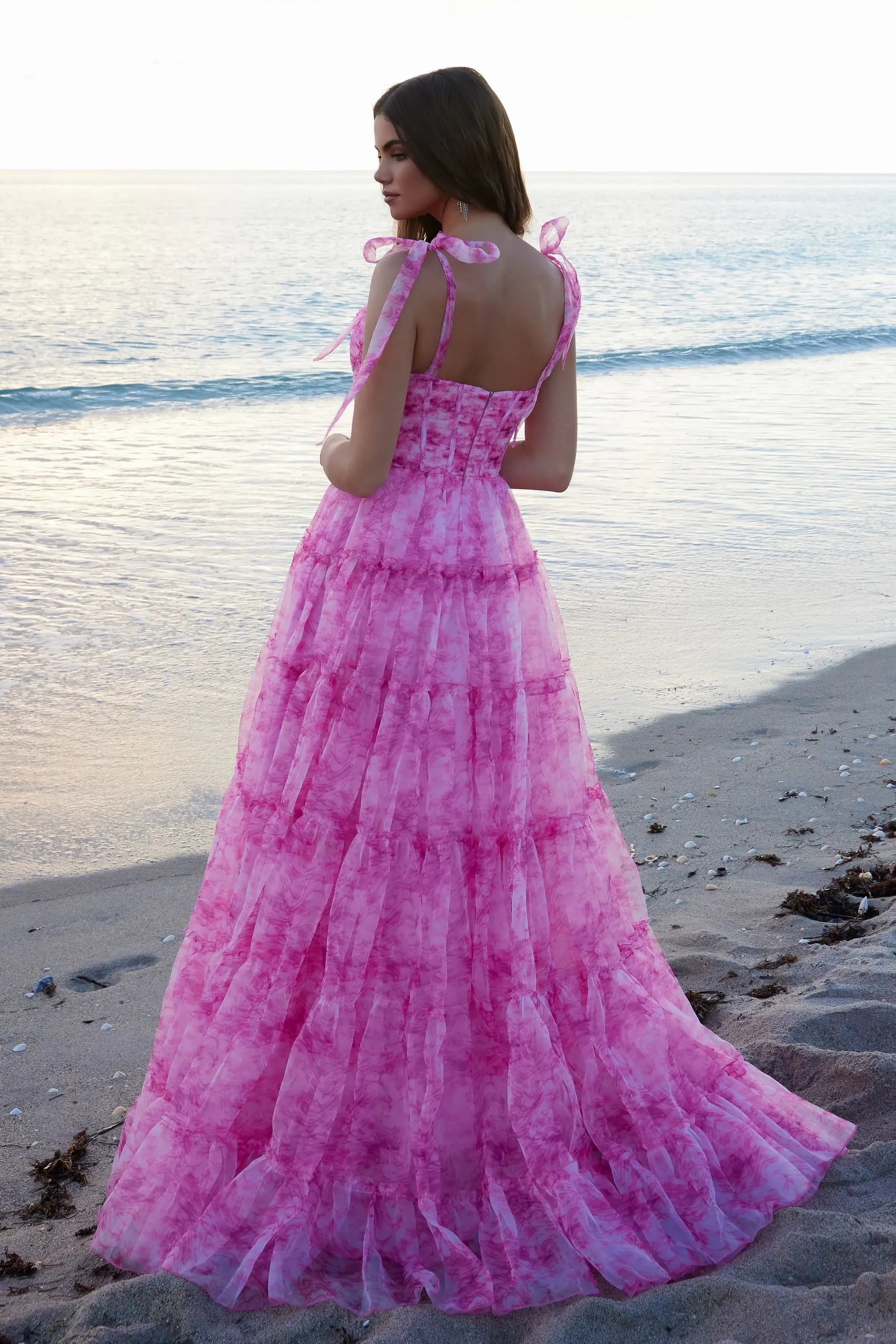 Whimsical A-Line Sweetheart Sleeveless Tulle Floor-Length Tiered Bow Evening Dress