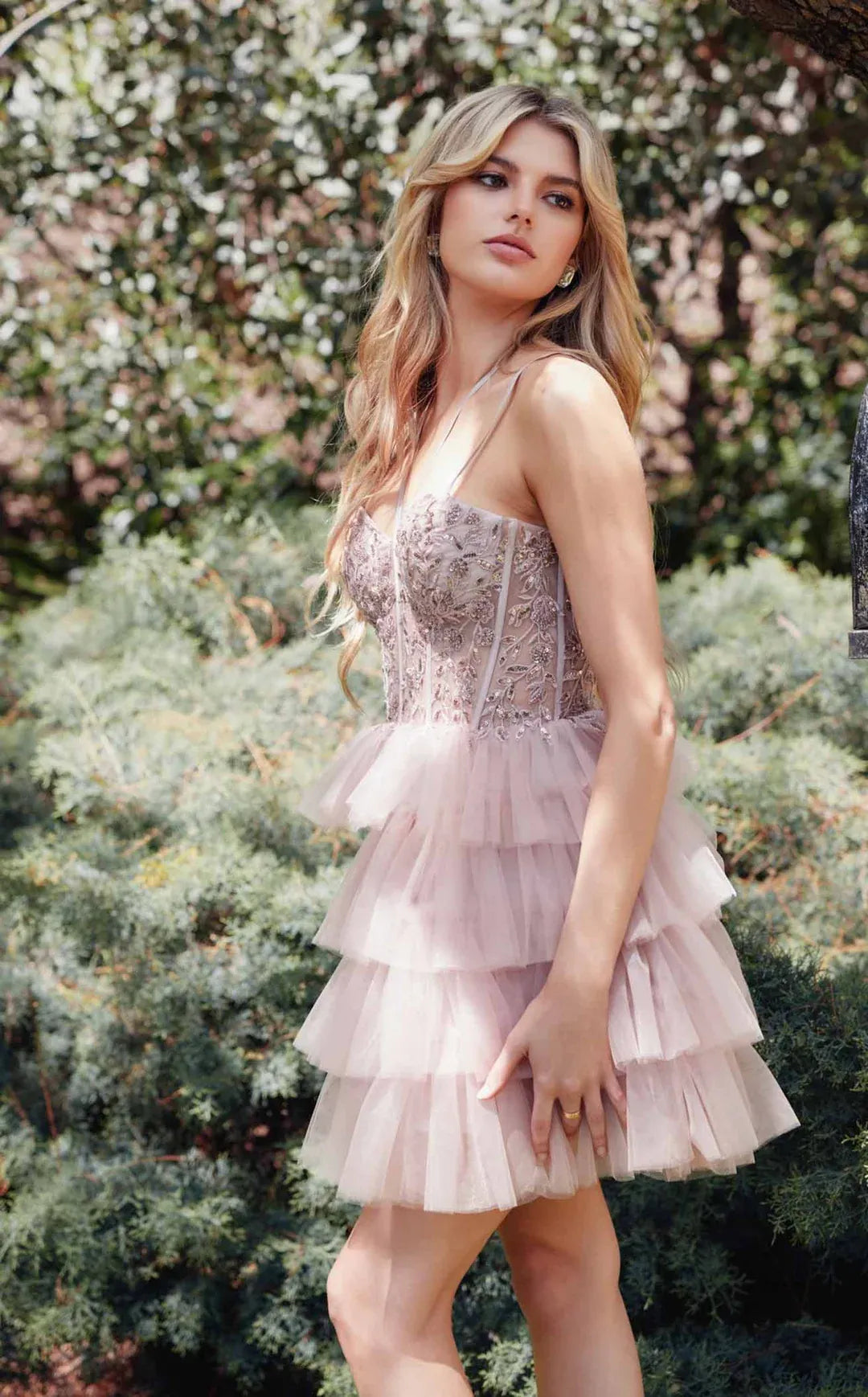 Whimsical A-Line Sweetheart Spaghetti-Strap Tulle Short Tiered Homecoming Dress