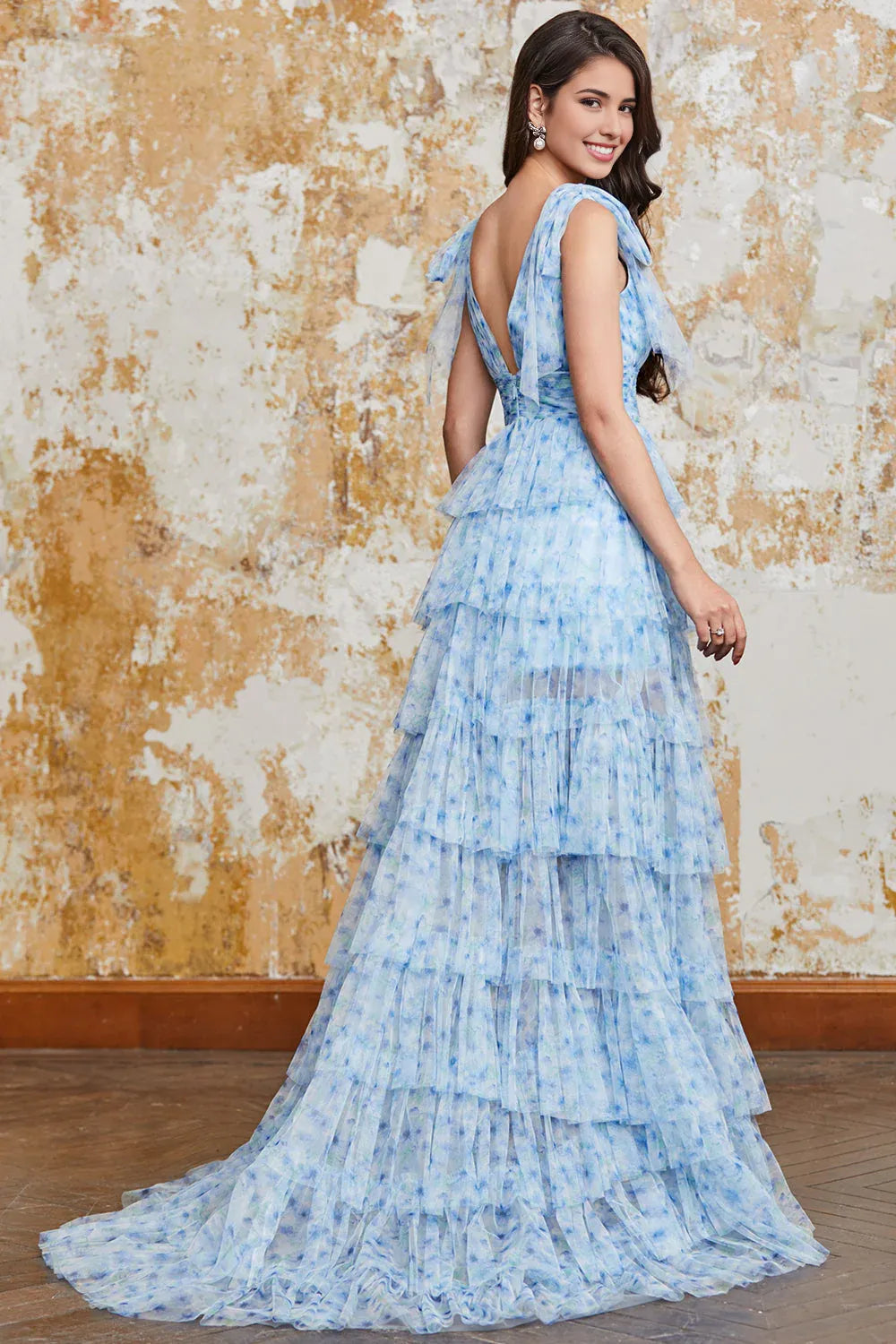 Vestido de fiesta con cuello en V, manga casquillo, línea A, de tul, largo hasta el suelo y con volantes, estilo caprichoso