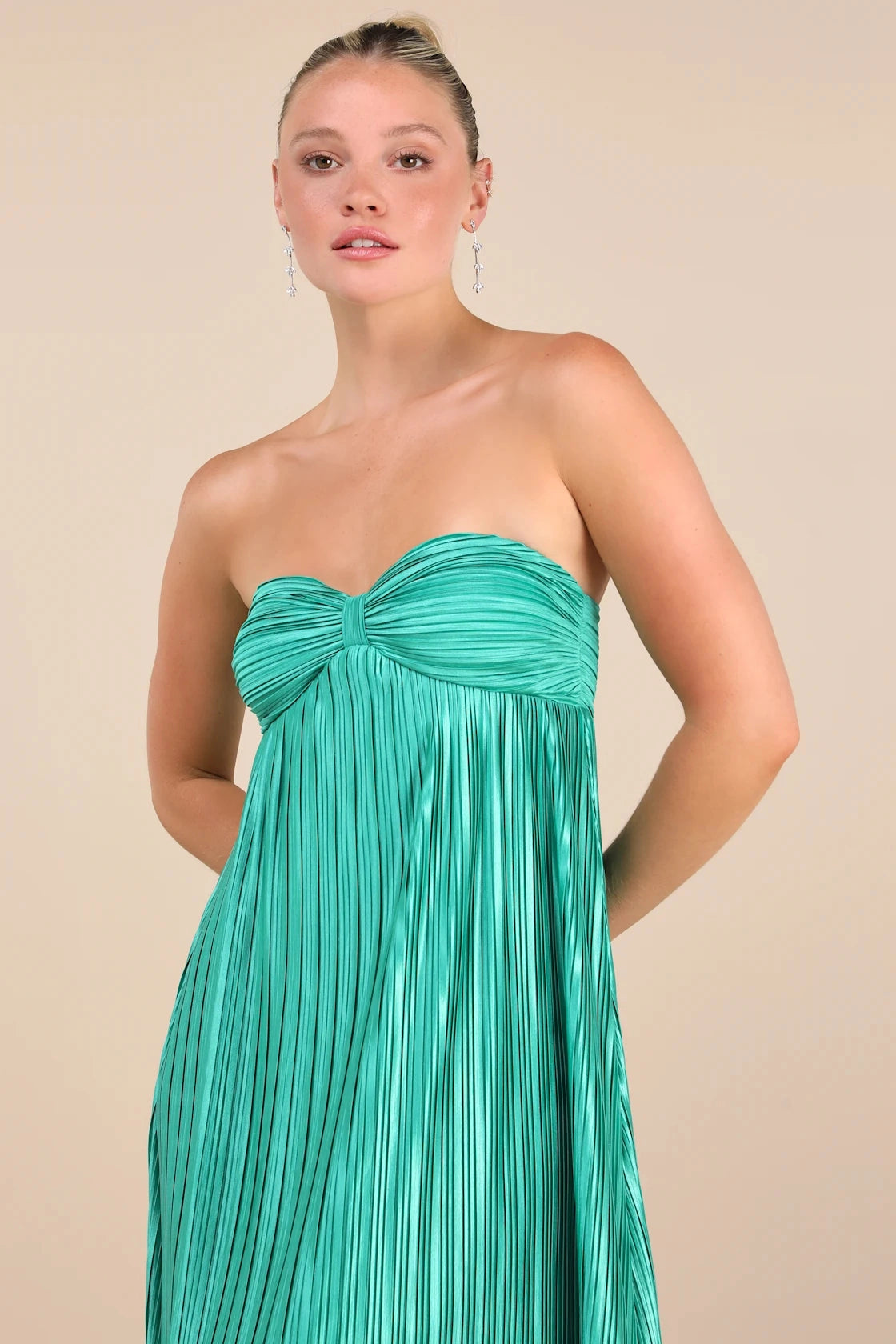 Emerald Green Column Strapless Sweetheart Open Back Maxi Bridesmaid Gown Vedress