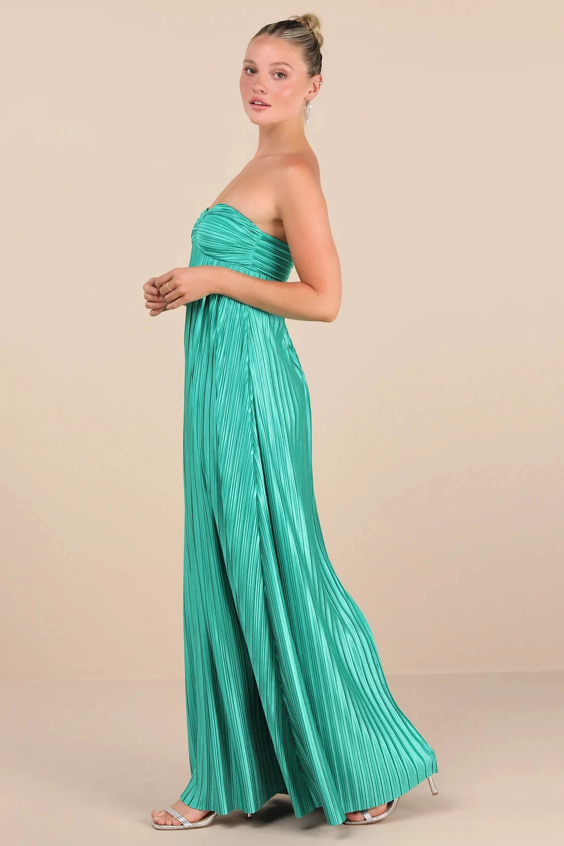Emerald Green Column Strapless Sweetheart Open Back Maxi Bridesmaid Gown Vedress