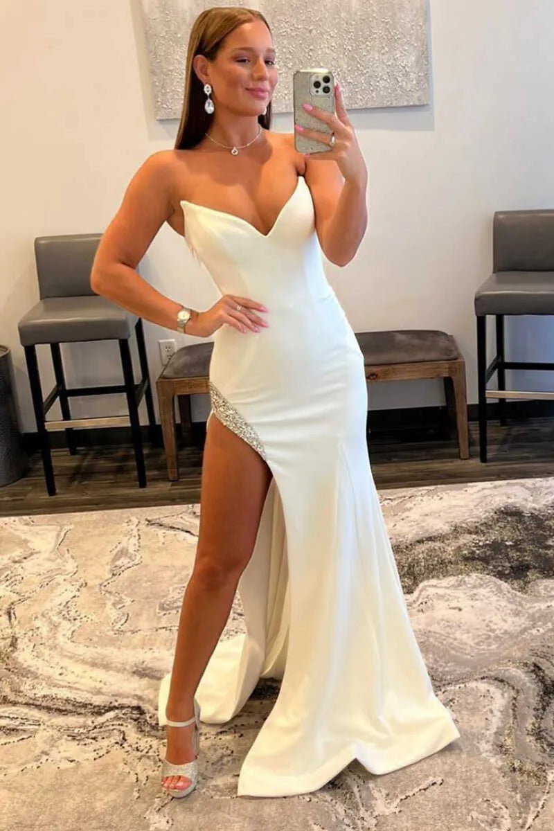 Vestido de Noche Largo Sirena de Satén Blanco, con Escote Corazón, sin Tirantes y sin Espalda