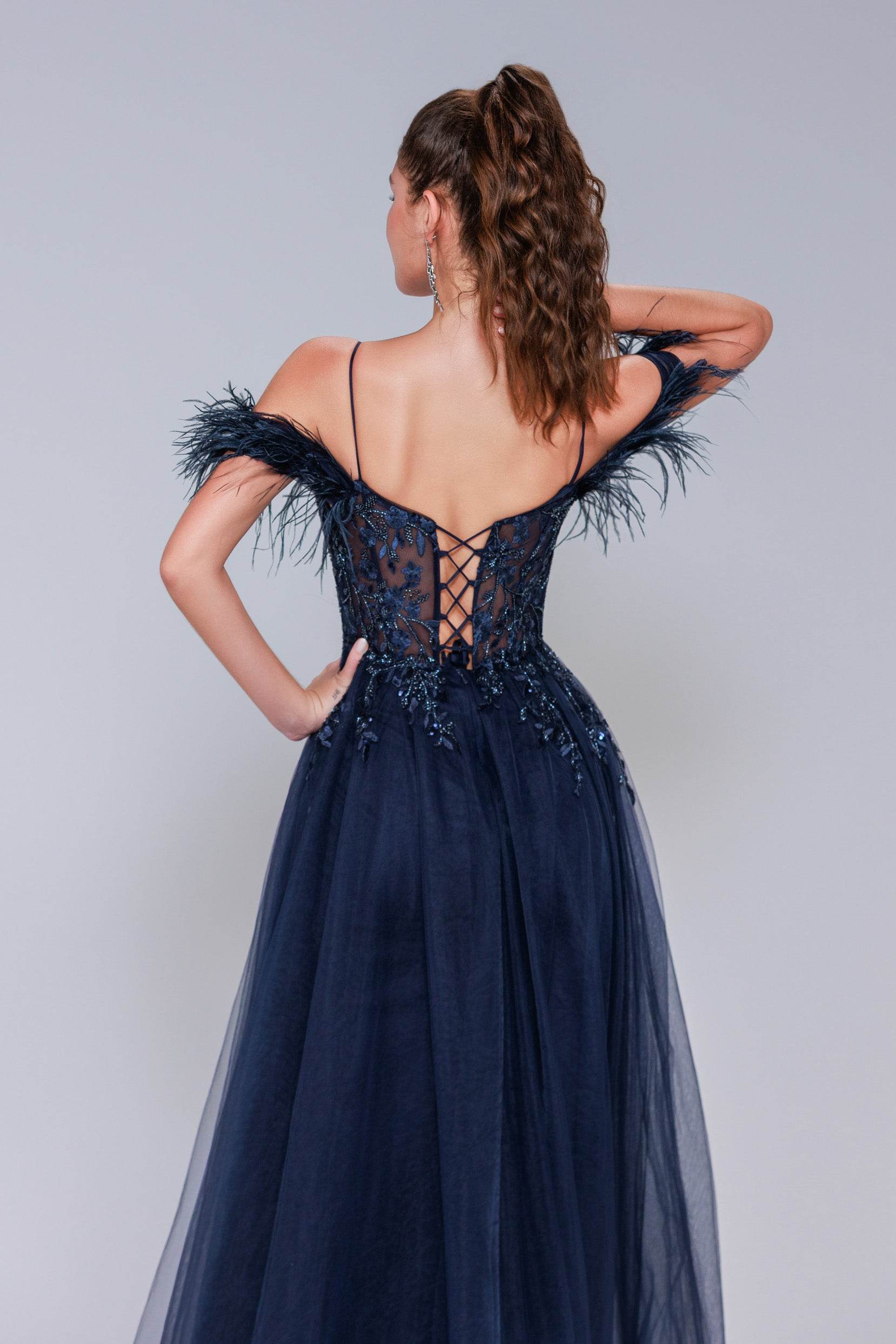 Statement Mermaid Plunge Neck Off-Shoulder Feather Tulle Appliqué Evening Gown