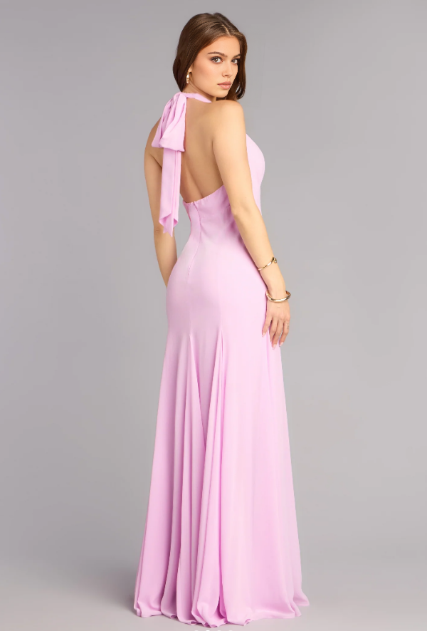 Vestido de fiesta formal largo hasta el suelo con cuello halter, sin mangas, espalda abierta, corte en A, romántico