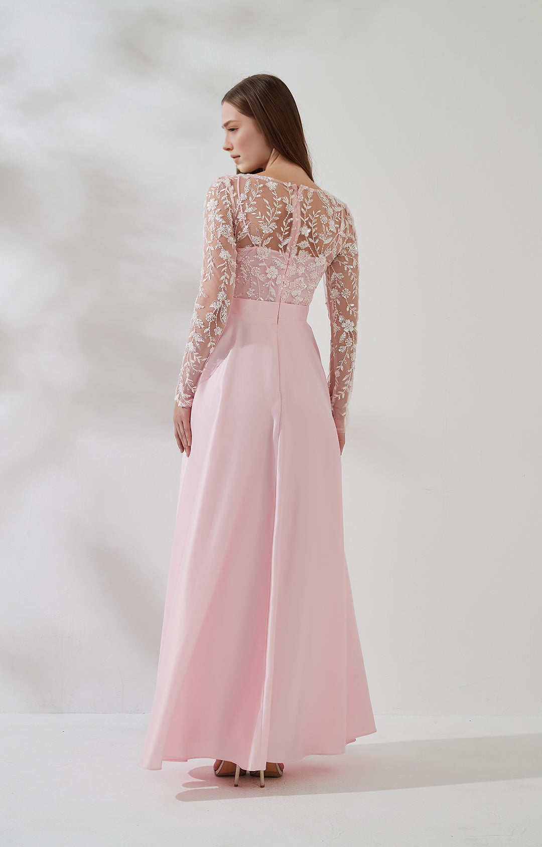 Round Neck Tulle Long Sleeve A-Line Long Lace Sleeve Open Back Floor-Length Evening Gown