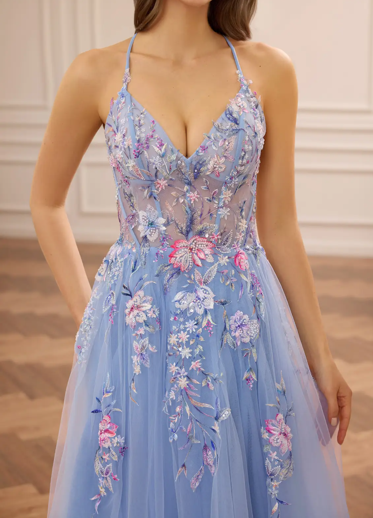 Vestido de fiesta con escote halter en V, corte princesa A, tul de lentejuelas, bordado con abalorios y corsé