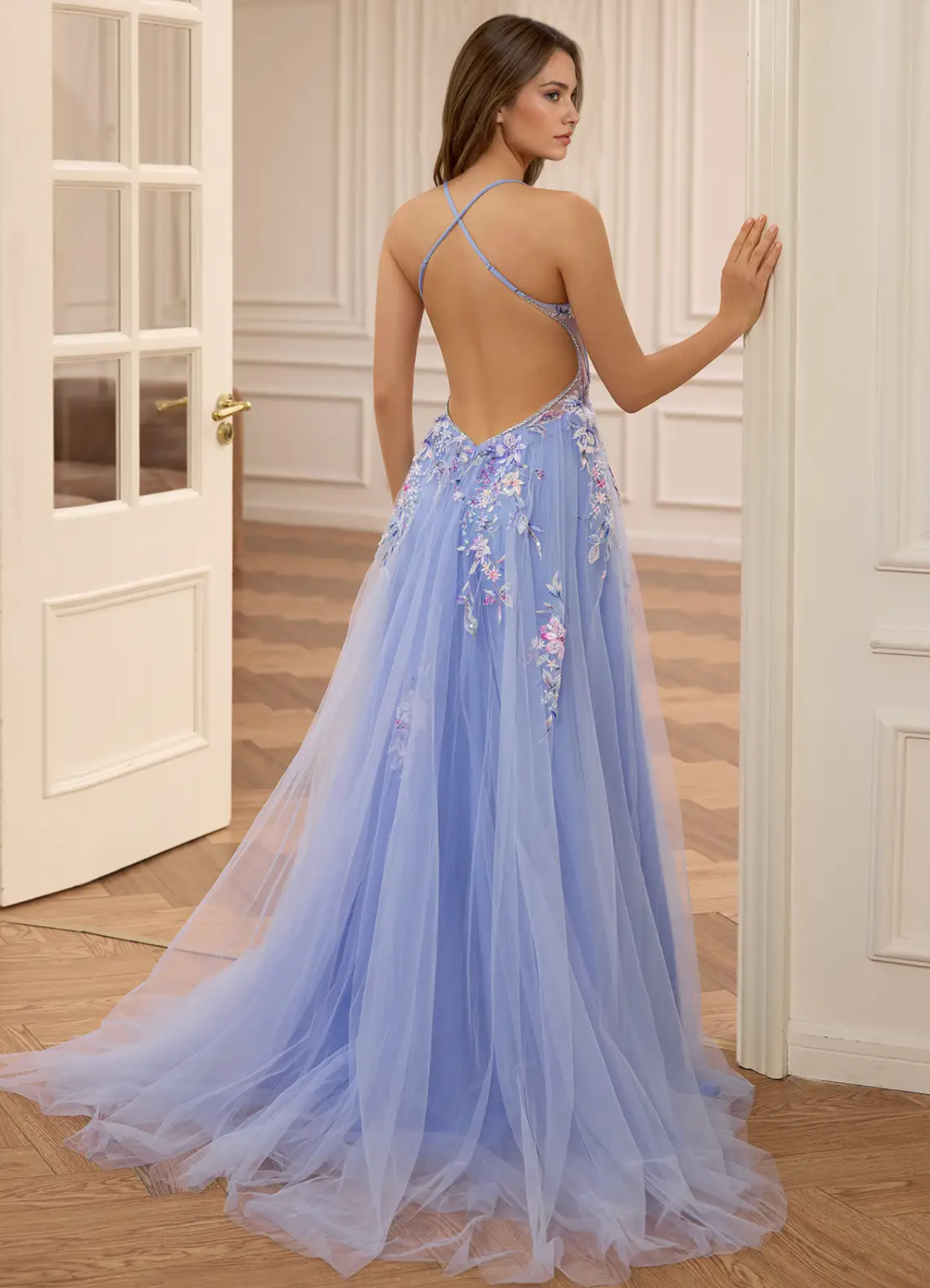 Vestido de fiesta con escote halter en V, corte princesa A, tul de lentejuelas, bordado con abalorios y corsé