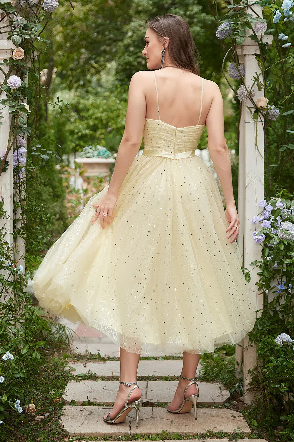 Dreamy A-Line Sweetheart Neck Sleeveless Tulle Star-Glitter Bow Waist Tea-Length Homecoming Dress