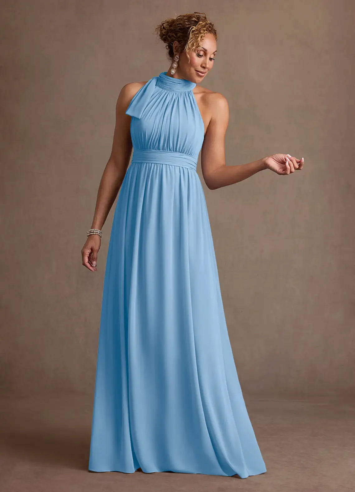 Sophisticated A-line Halter-neck Sleeveless Chiffon Floor-length Ruched-bodice Bow-neck Evening Gown