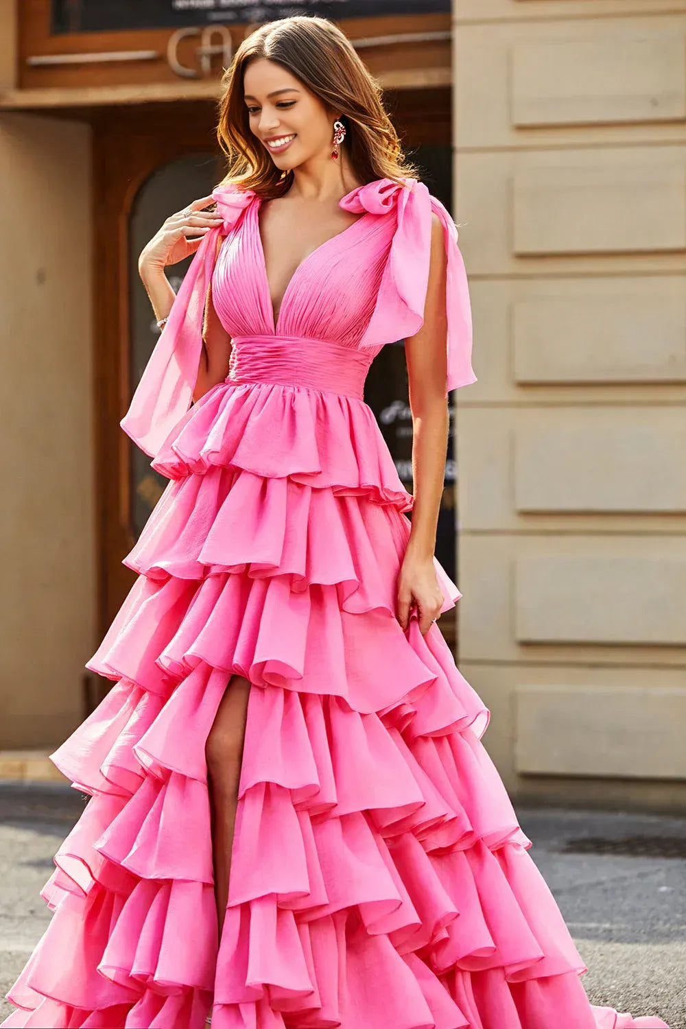 Vestido de fiesta con escote en V profundo, falda princesa en línea A, lazo, volantes en capas y abertura hasta el suelo