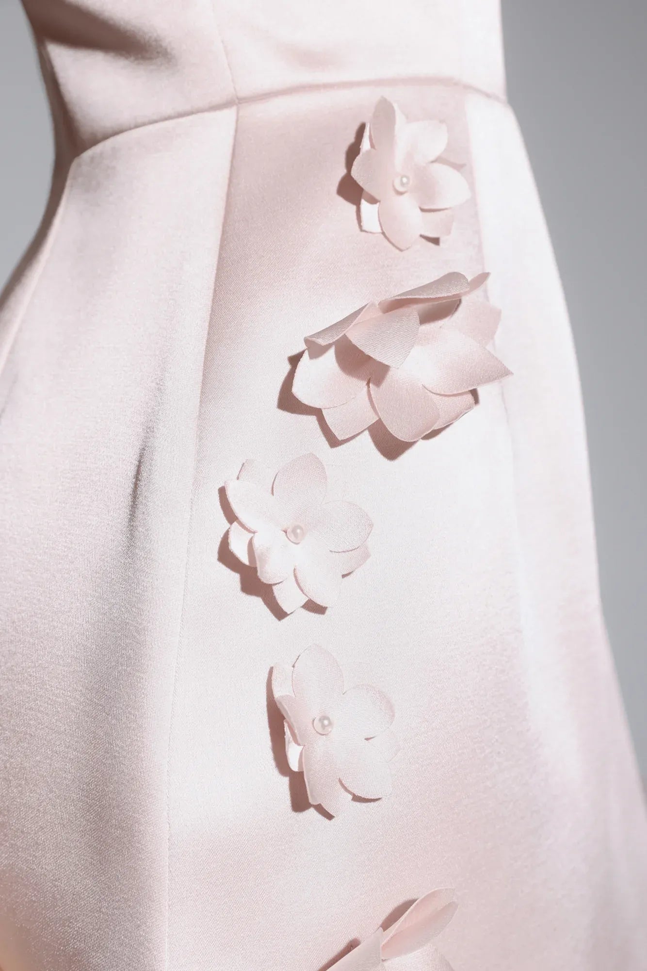 Elegant A-Line Strapless Sleeveless Tailored Mini 3D Floral Appliqué Cocktail Party Dress