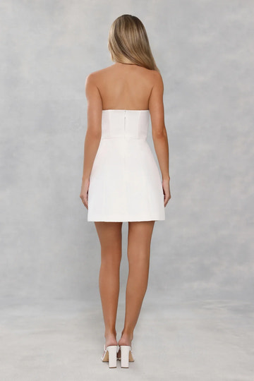 Elegant A-Line Strapless Tube Sleeveless Tailored Mini 3D Floral Appliqué Cocktail Party Dress